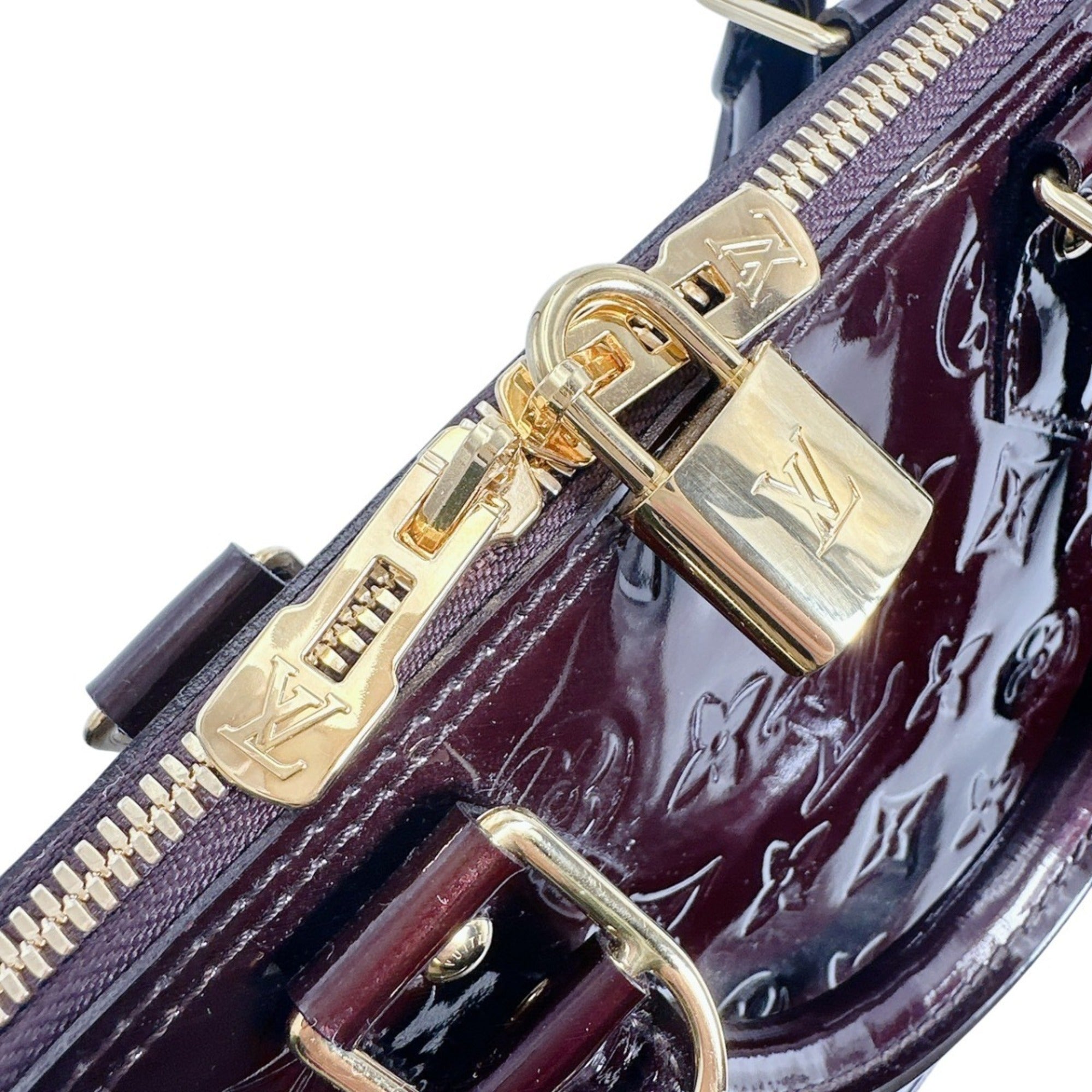 Louis Vuitton Red Color Wine Monogram Vernis Handbag (Pre-Owned)