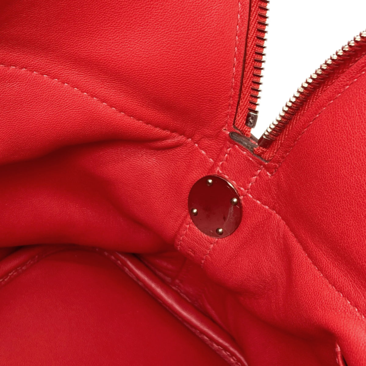 Hermes Red Color Handbag (Pre-Owned)