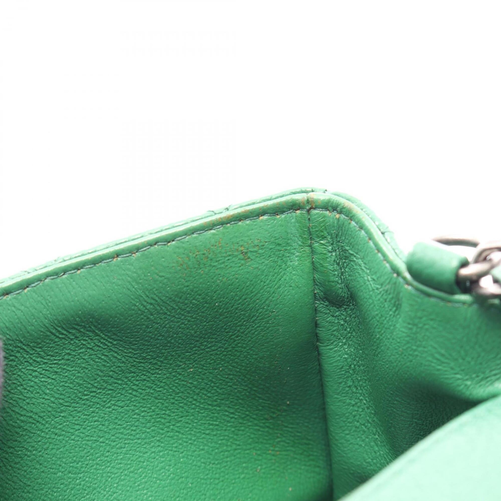 Chanel Green Grained Calfskin Handbag Shoulder Bag (Pre-Owned)