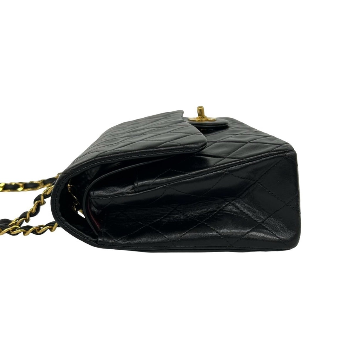 Chanel Black Leather Shoulder Bag (Pre-Owned)