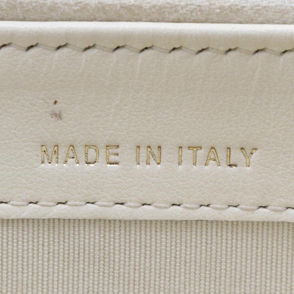 Chanel White Tweed Shoulder Bag (Pre-Owned)