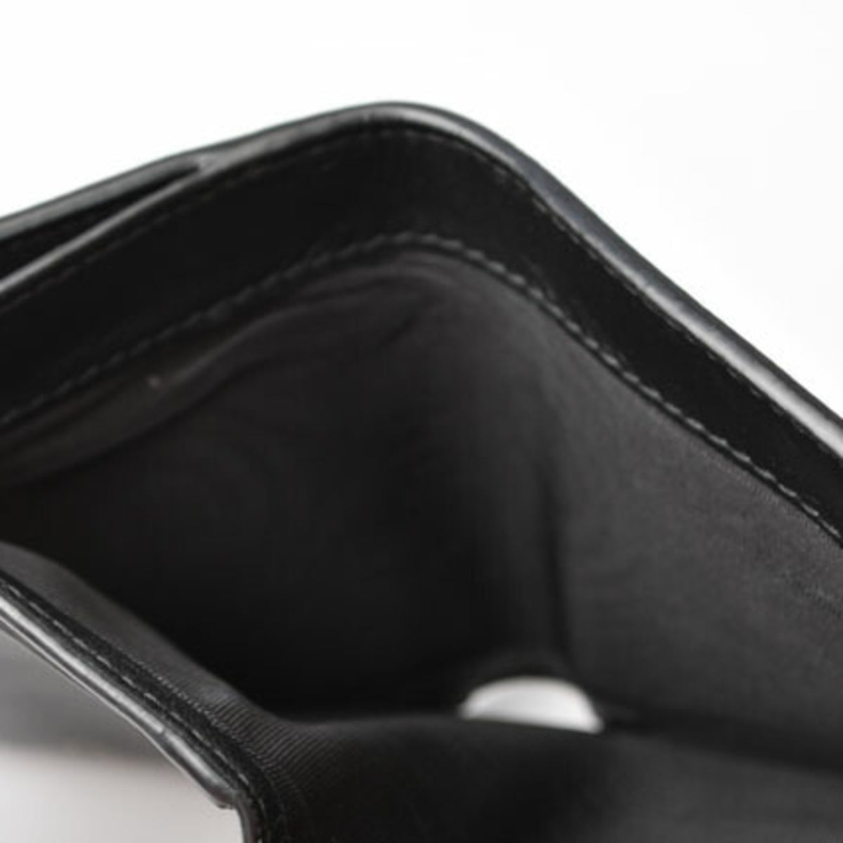 Christian Dior Navy Leather Wallet (Tri-Fold) (Pre-Owned)