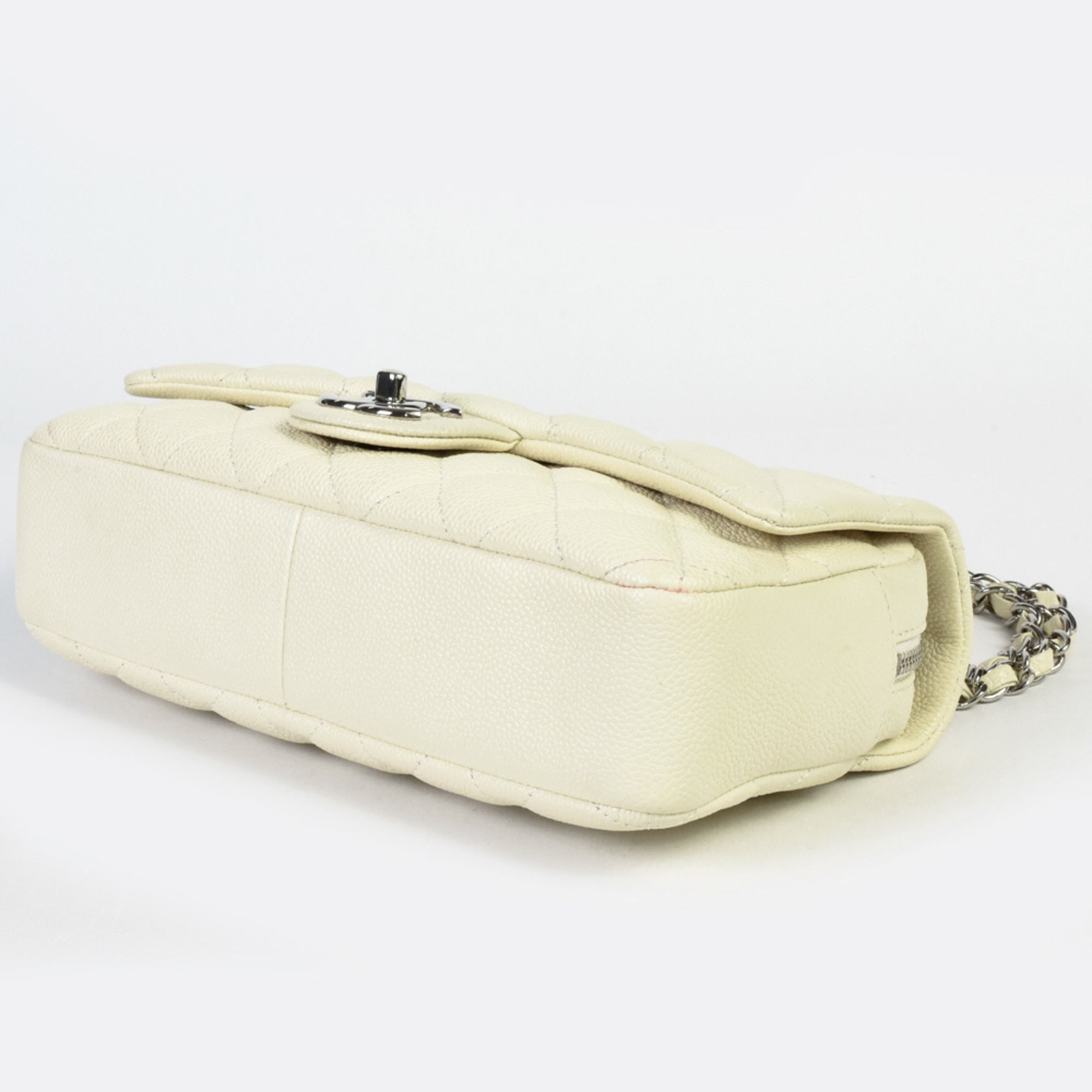 Chanel Off-White Grained Calfskin Shoulder Bag (Pre-Owned)