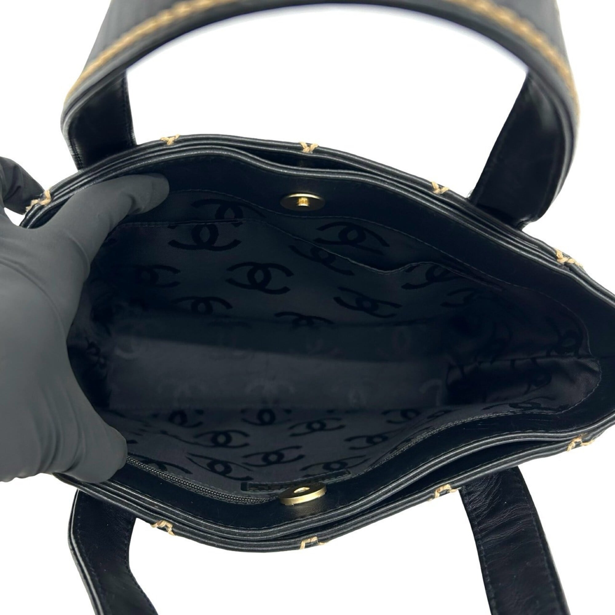 Chanel Black Leather Tote Bag (Pre-Owned)