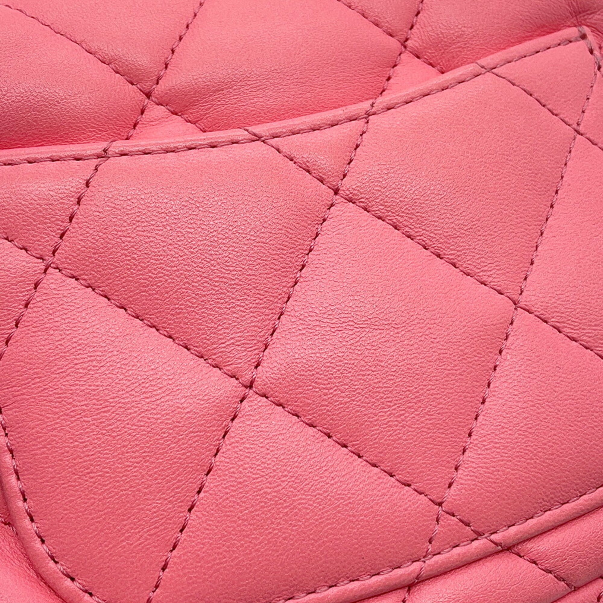 Chanel Pink Leather Handbag Shoulder Bag (Pre-Owned)