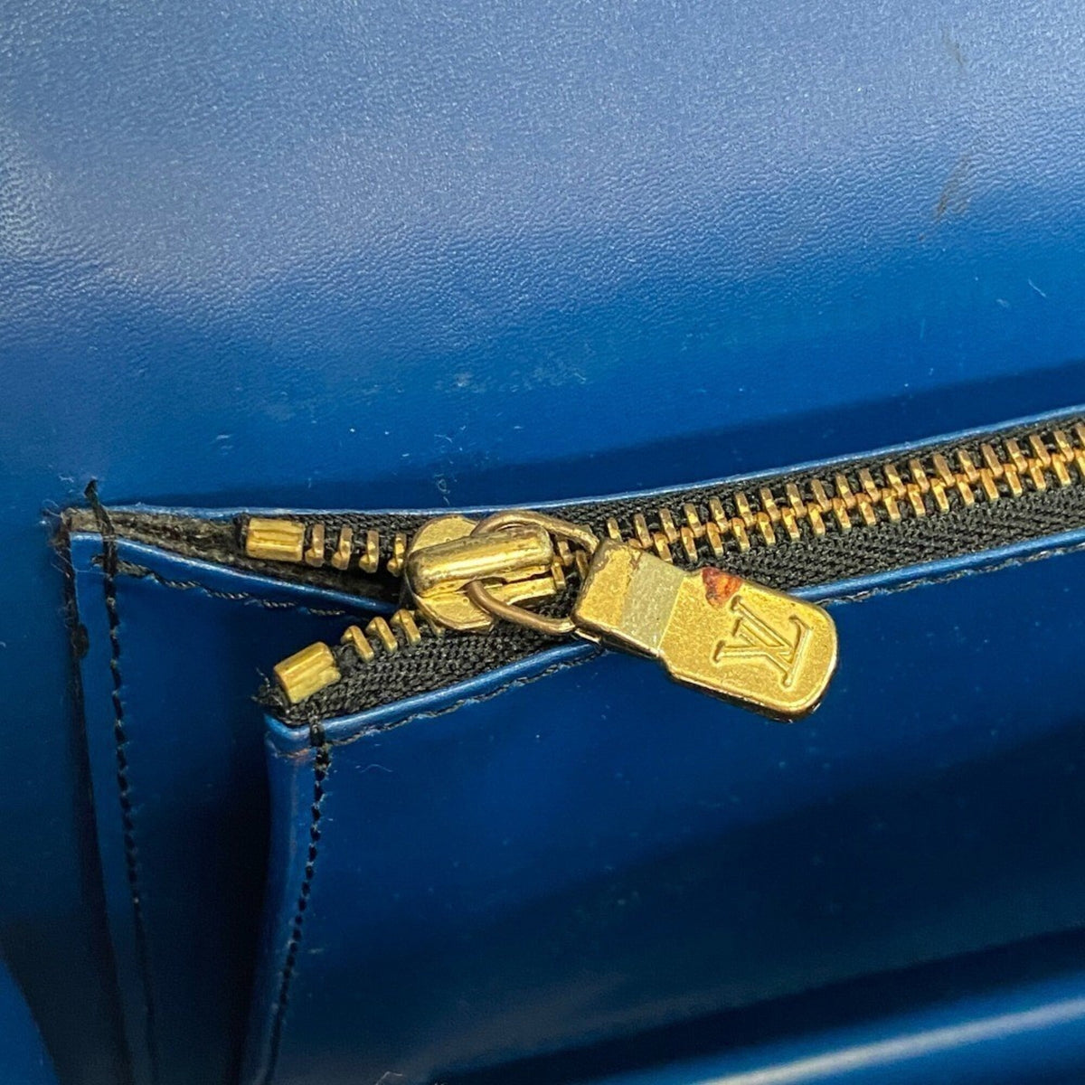Louis Vuitton Black Blue Leather Shoulder Bag (Pre-Owned)