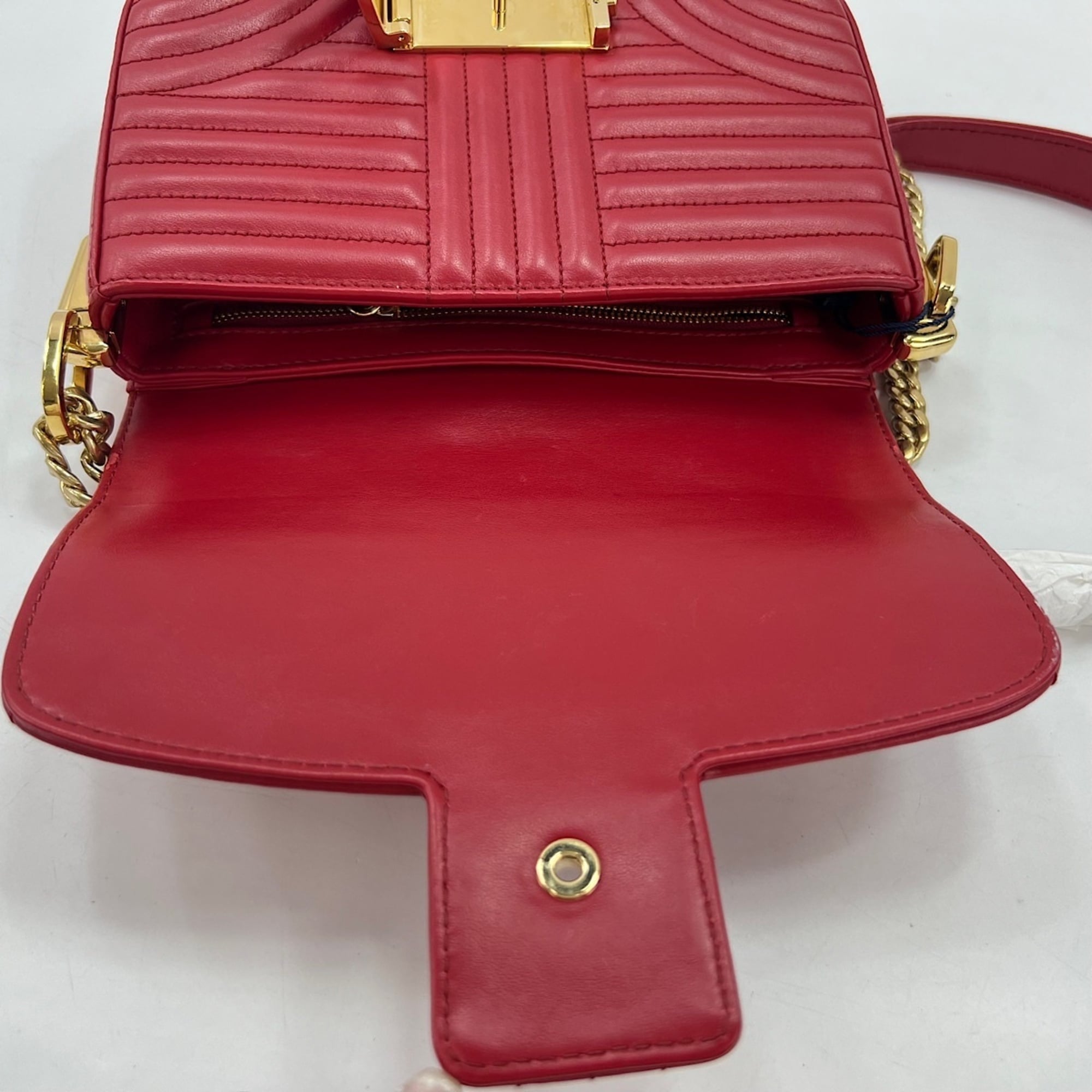 Prada Red Color Quilting Shoulder Bag (Pre-Owned)