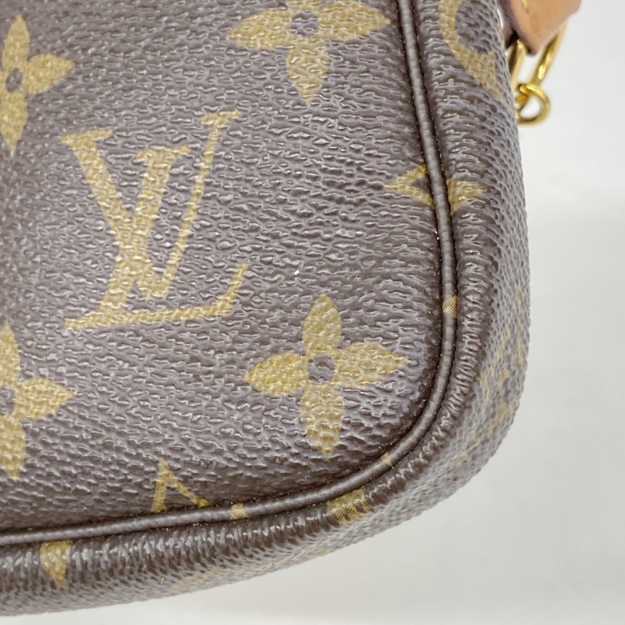Louis Vuitton Brown Pouch (Pre-Owned)