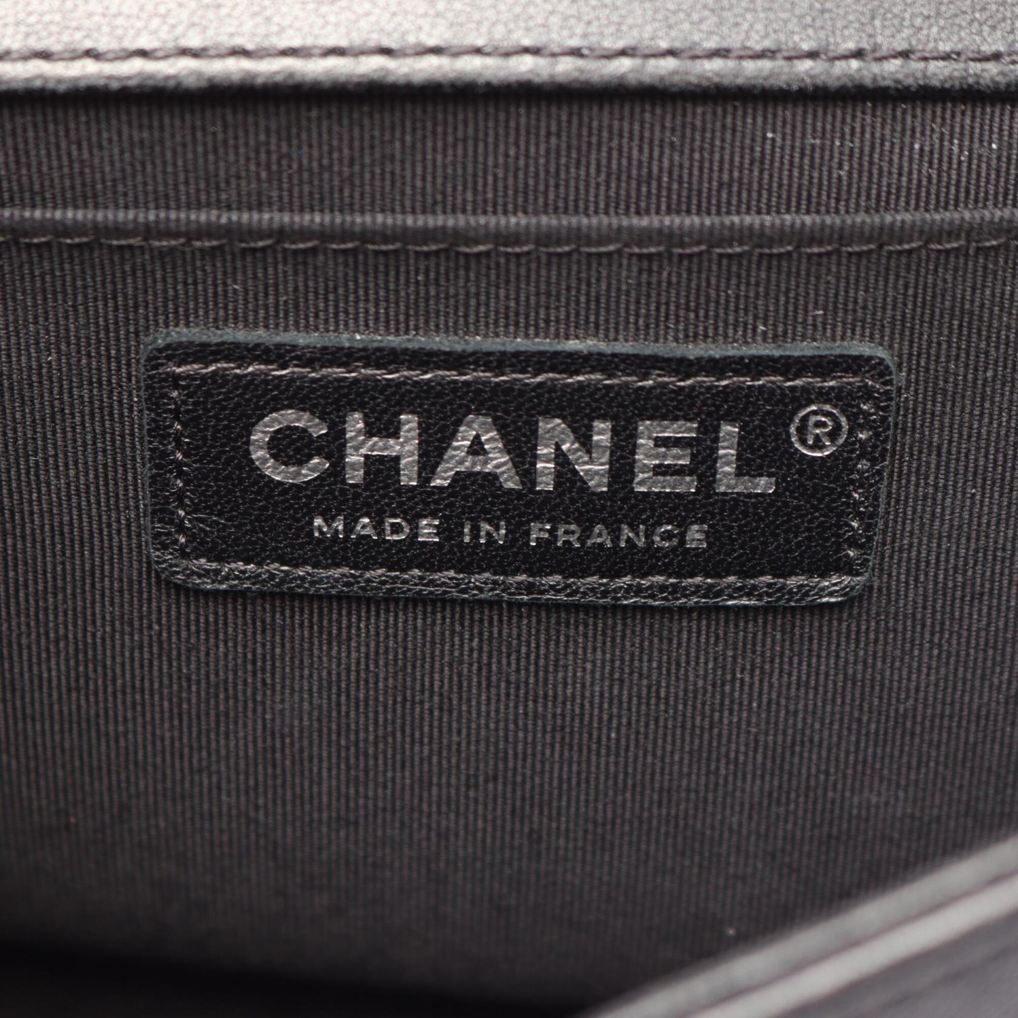 Chanel Black Leather Handbag Shoulder Bag (Pre-Owned)