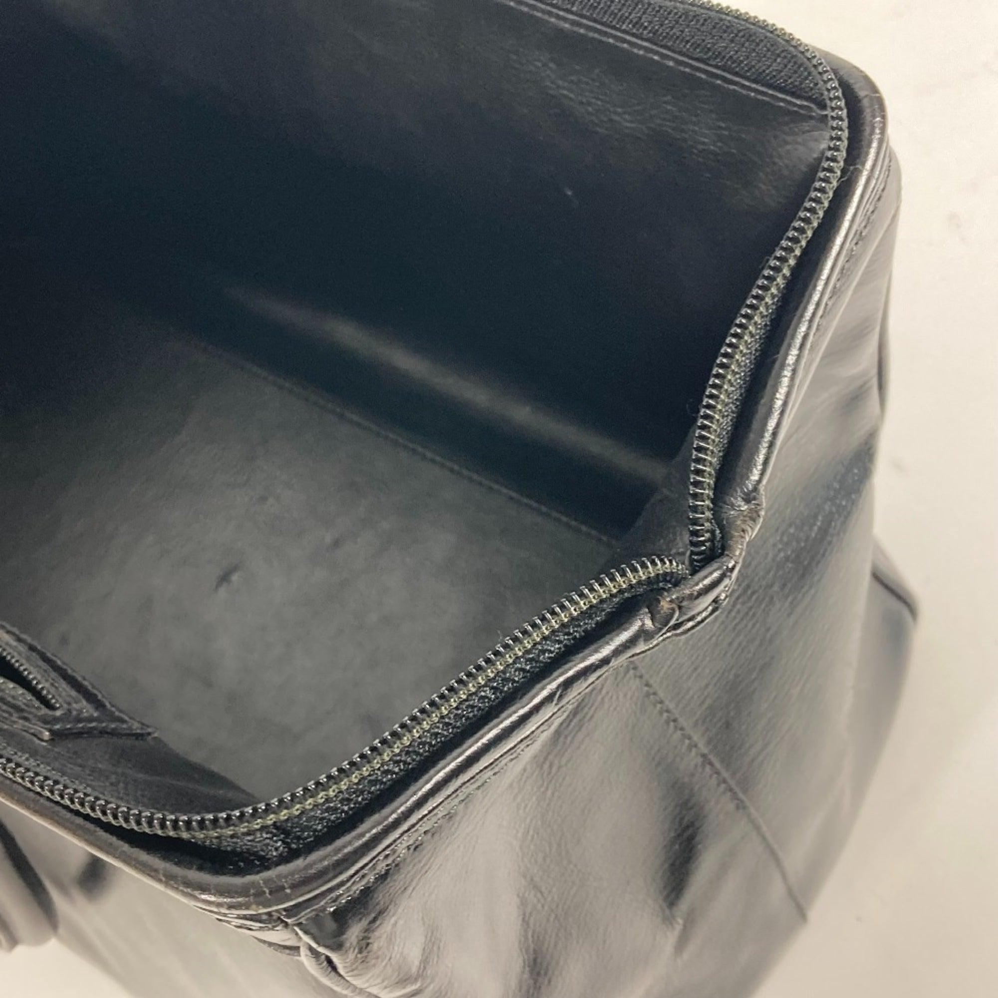 Fendi Black Leather Handbag Shoulder Bag (Pre-Owned)