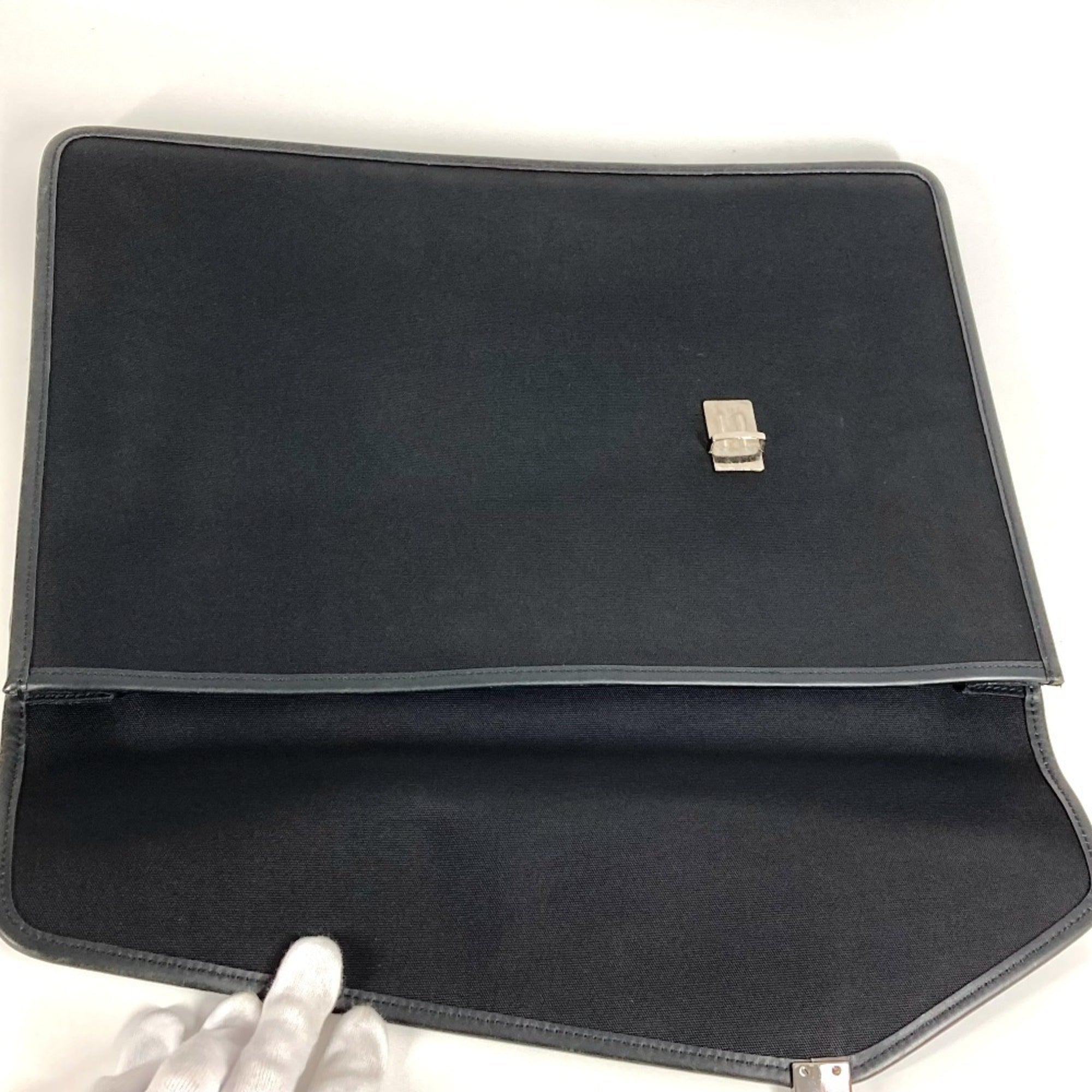 Gucci Black Nylon Clutch Bag Pouch (Pre-Owned)