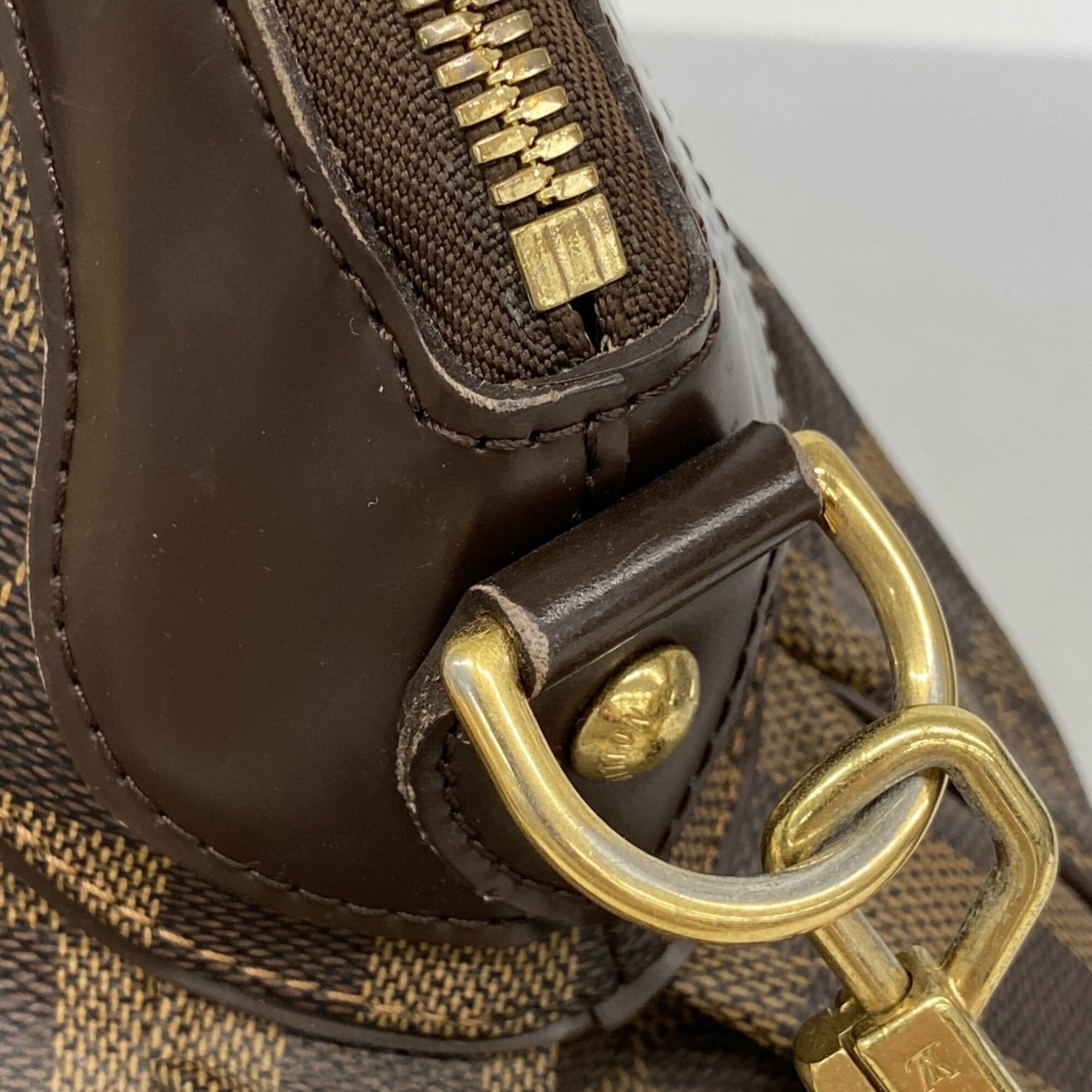 Louis Vuitton Ebene Handbag (Pre-Owned)