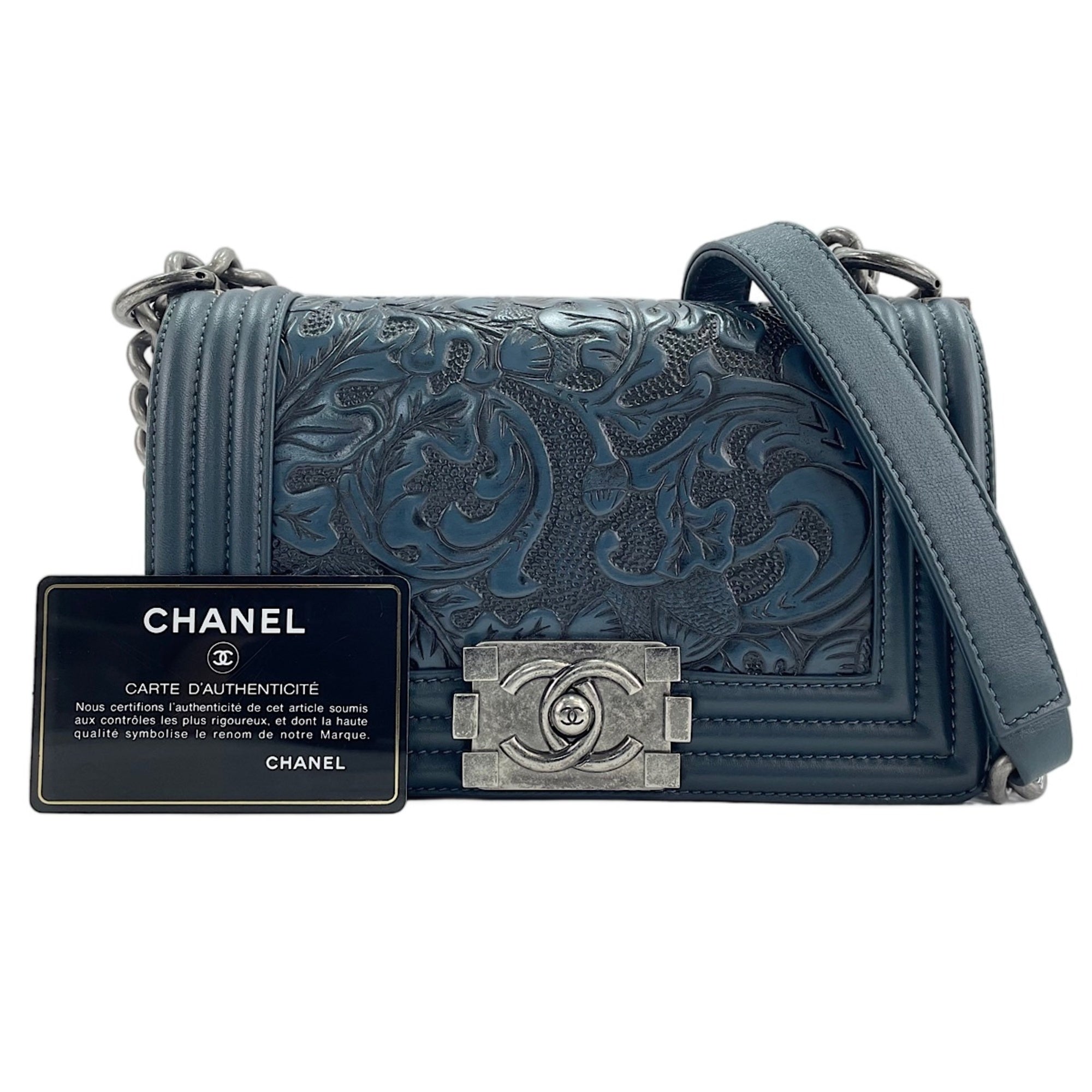 Chanel Blue Shoulder Bag (Pre-Owned)