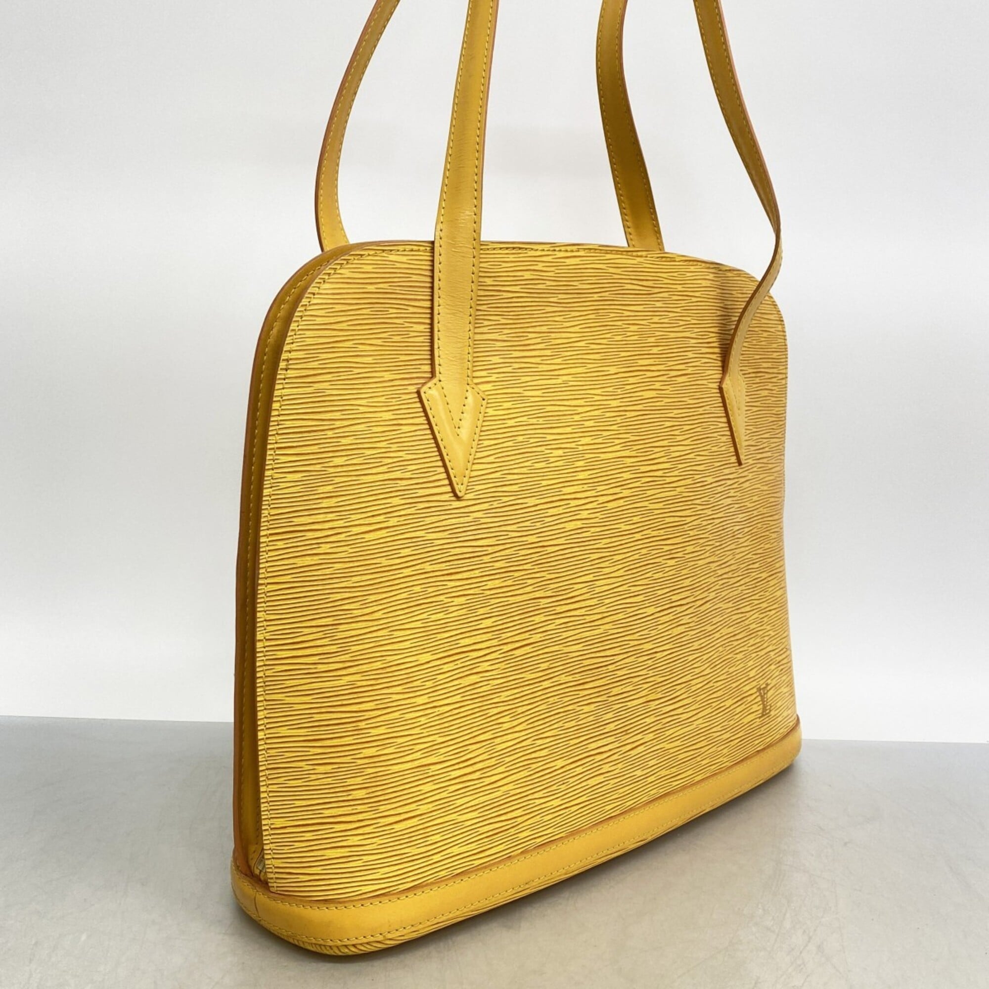 Louis Vuitton Jaune Shoulder Bag (Pre-Owned)