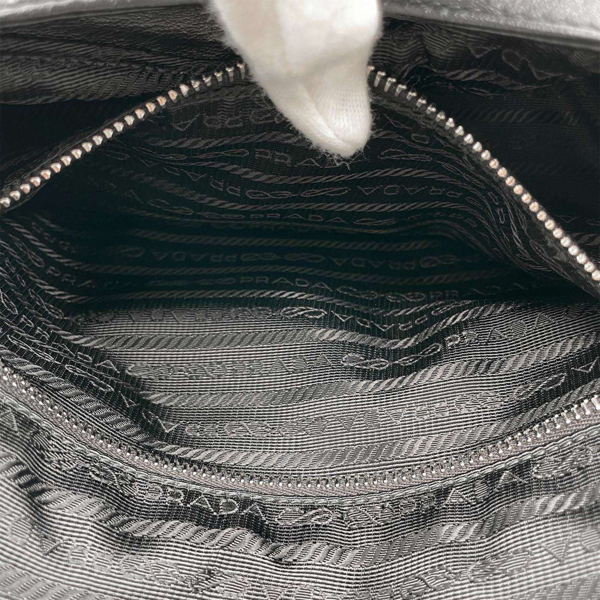 Prada Black Leather Shoulder Bag (Pre-Owned)