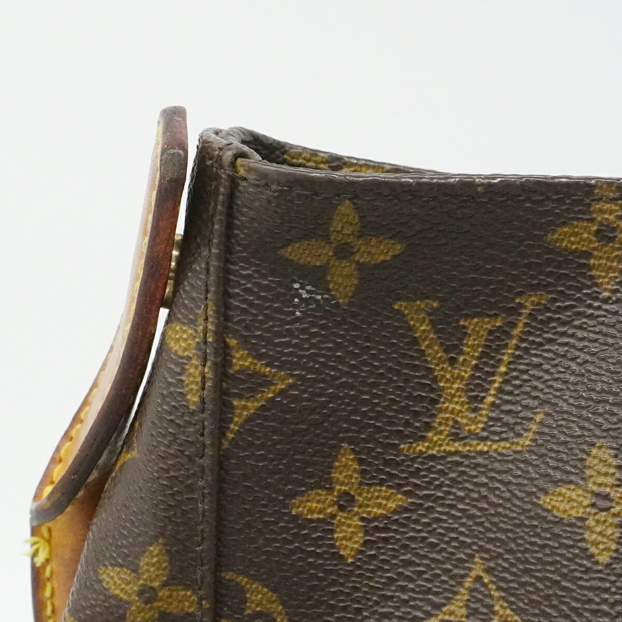 Louis Vuitton Brown Shoulder Bag (Pre-Owned)