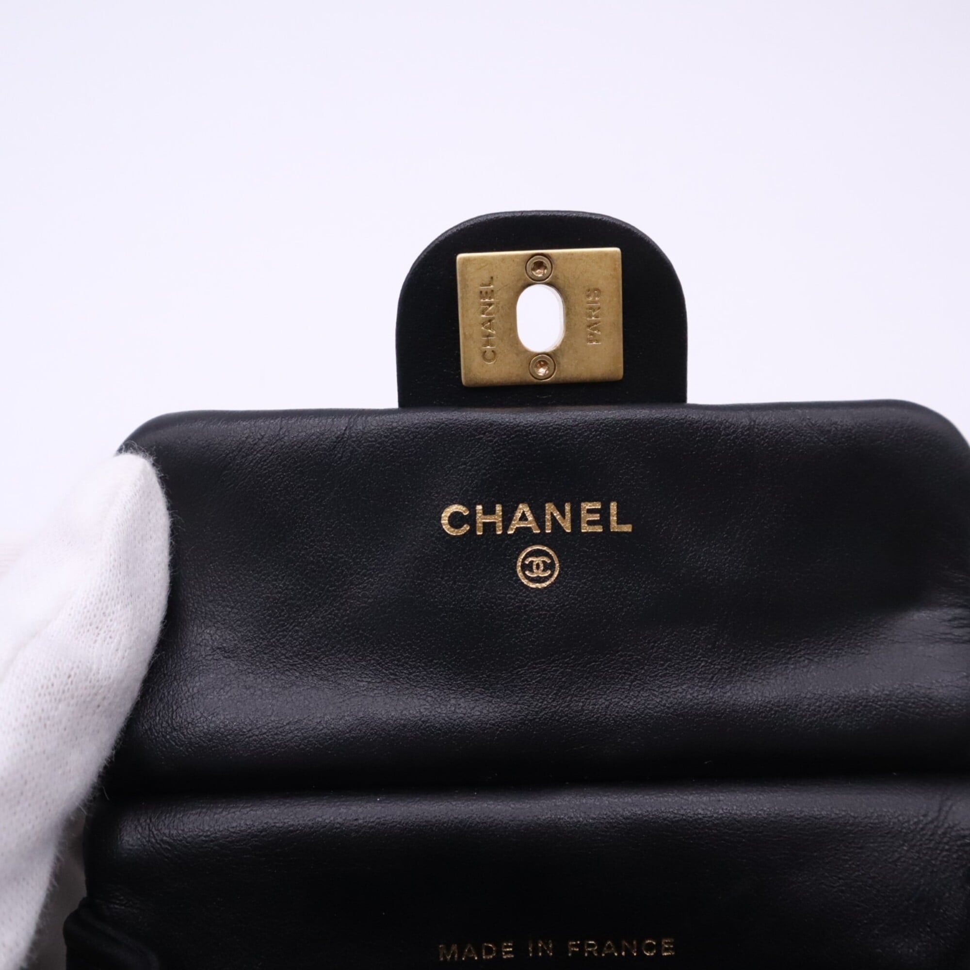 Chanel Matelasse Black Leather Chain/Shoulder Wallet (Pre-Owned)