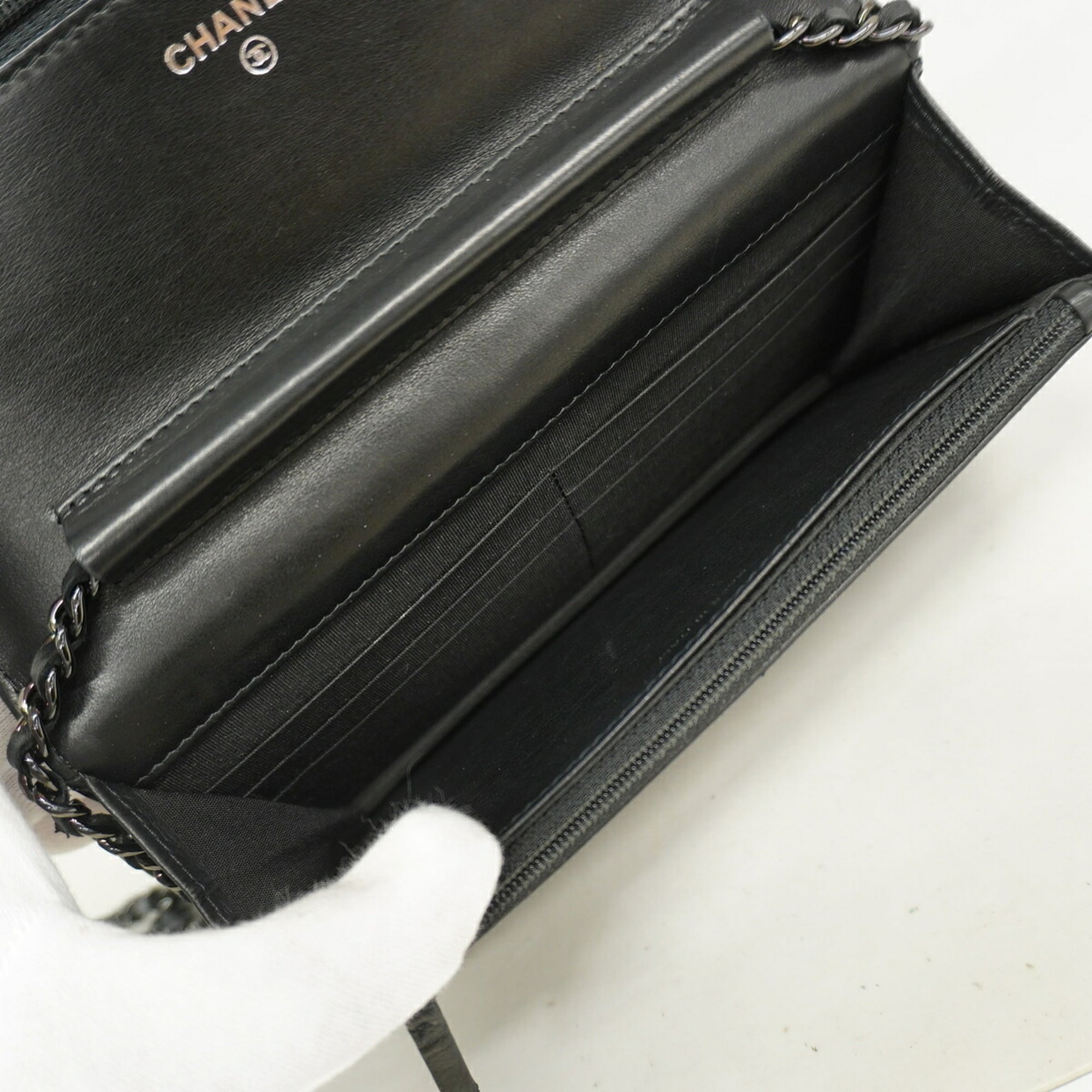 Chanel Black Leather Chain/Shoulder Wallet (Pre-Owned)