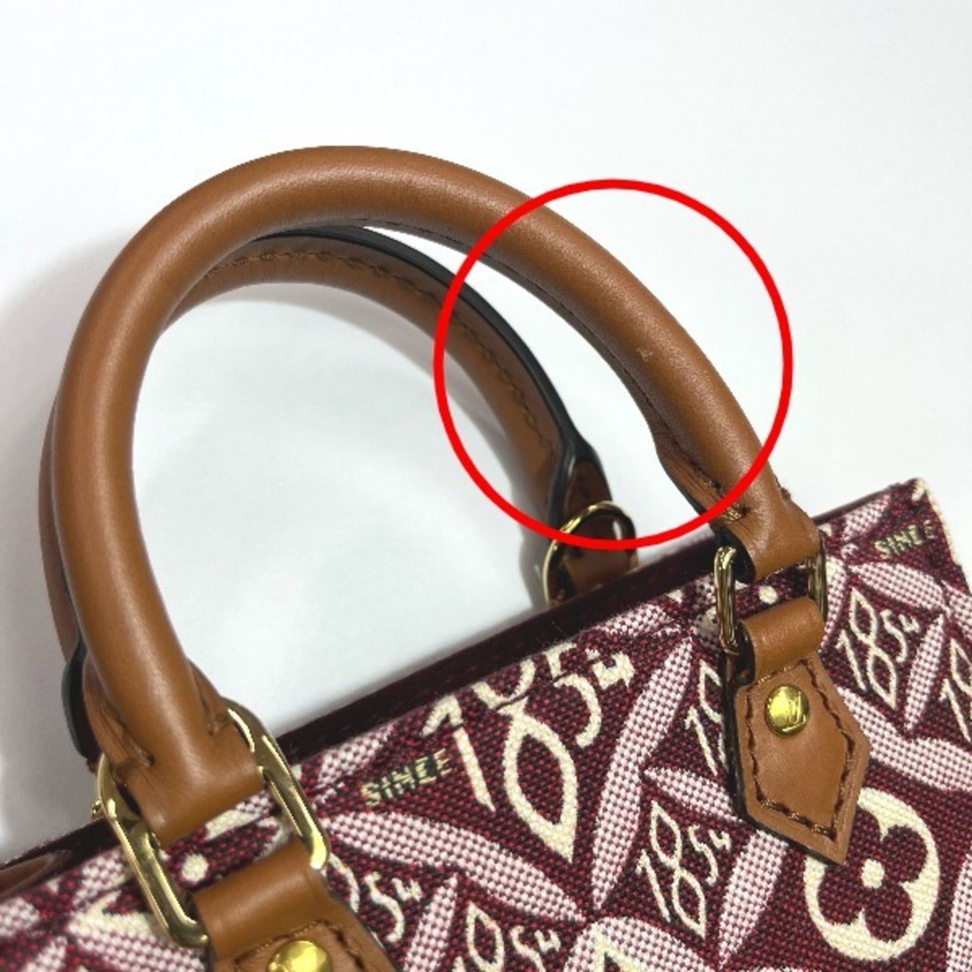 Louis Vuitton Red Color Leather Shoulder Bag (Pre-Owned)