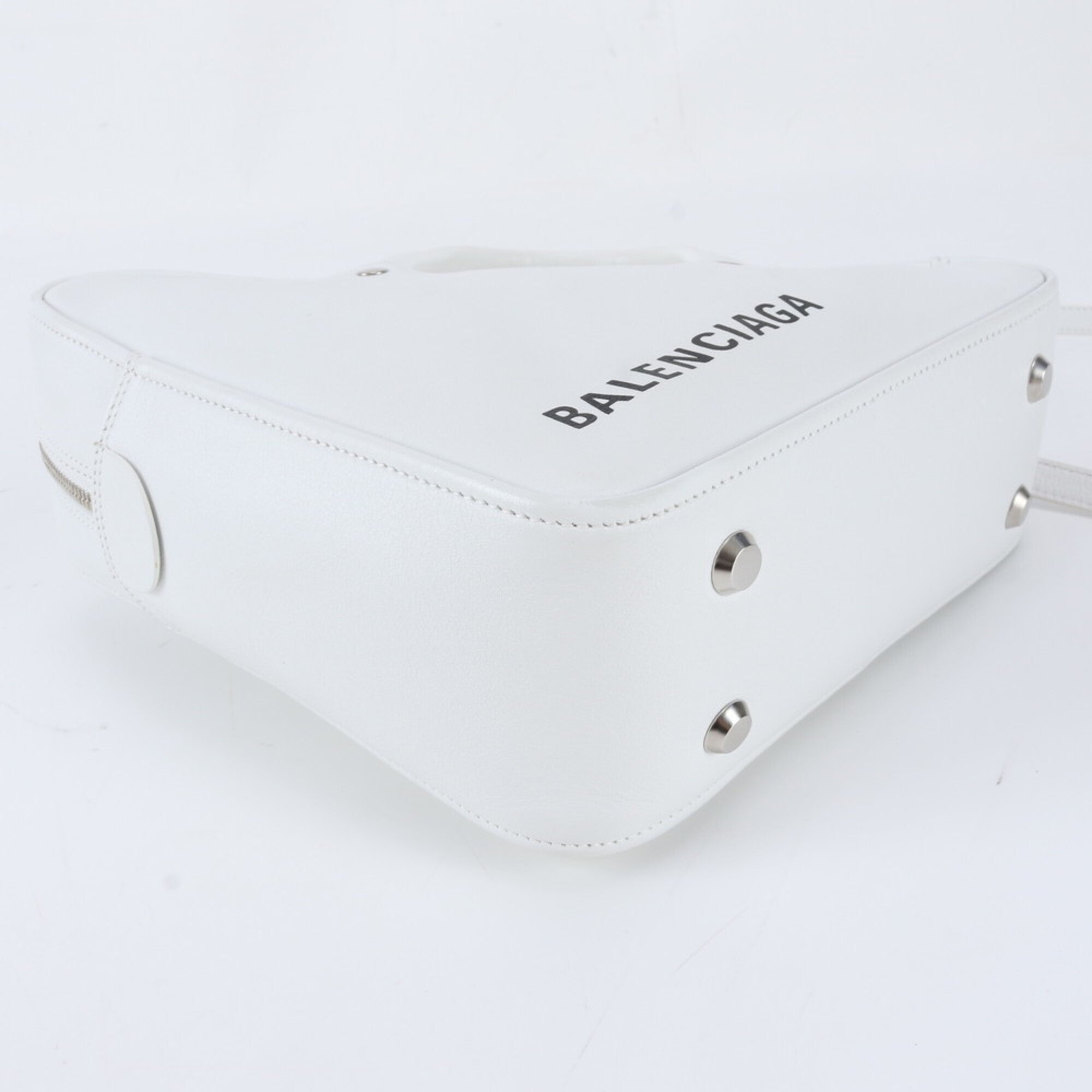 Balenciaga White Leather Handbag Shoulder Bag (Pre-Owned)