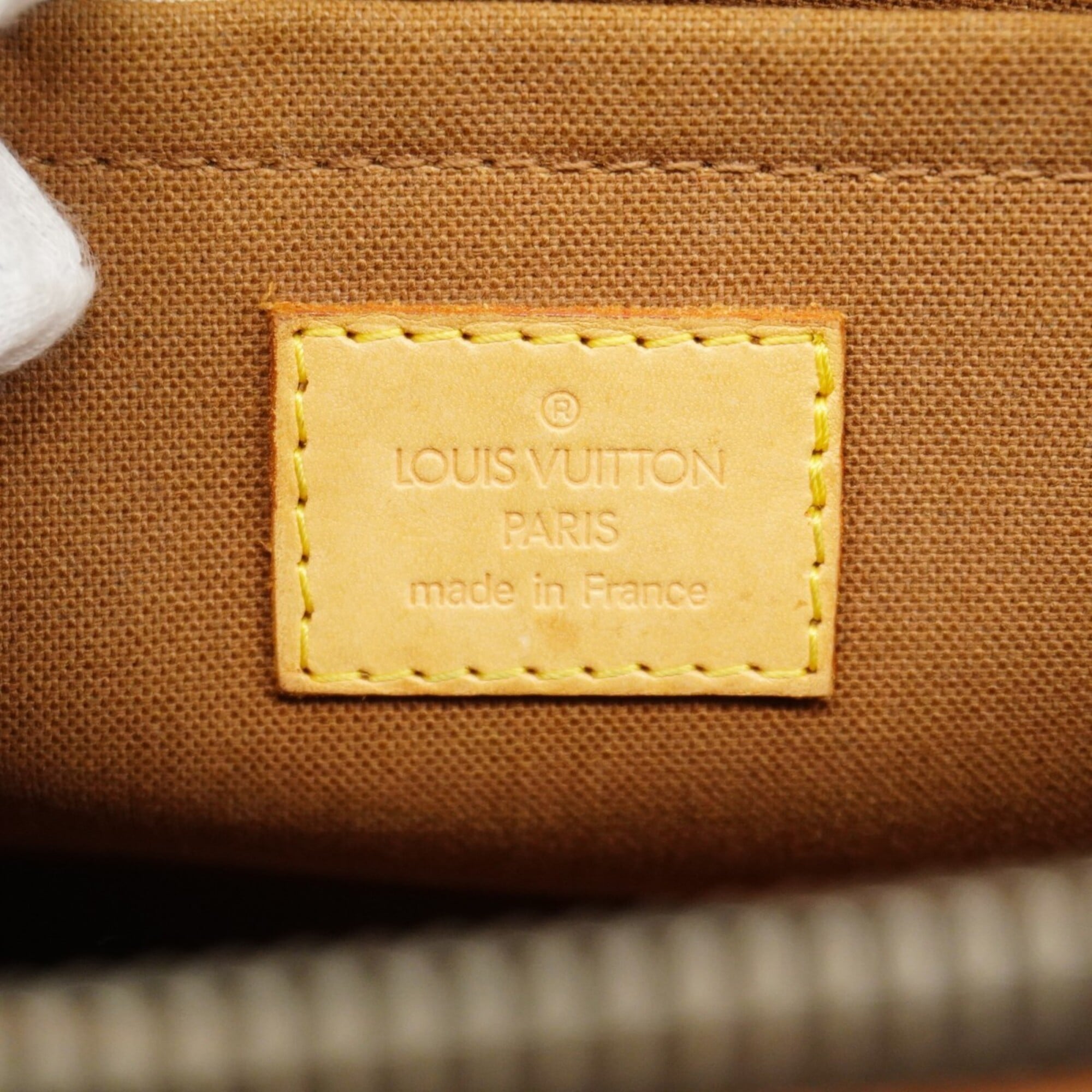 Louis Vuitton Brown Handbag (Pre-Owned)