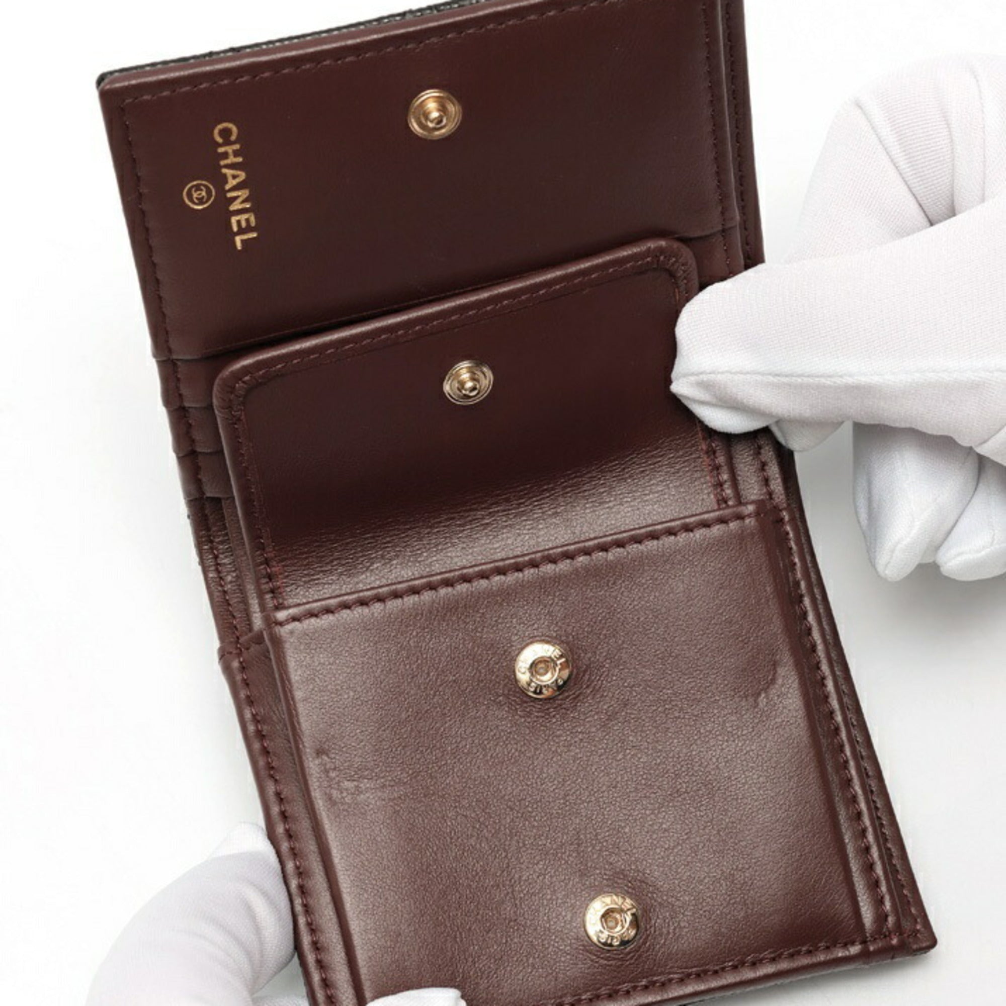 Chanel Matelasse Black Grained Calfskin Wallet (Bi-Fold) (Pre-Owned)