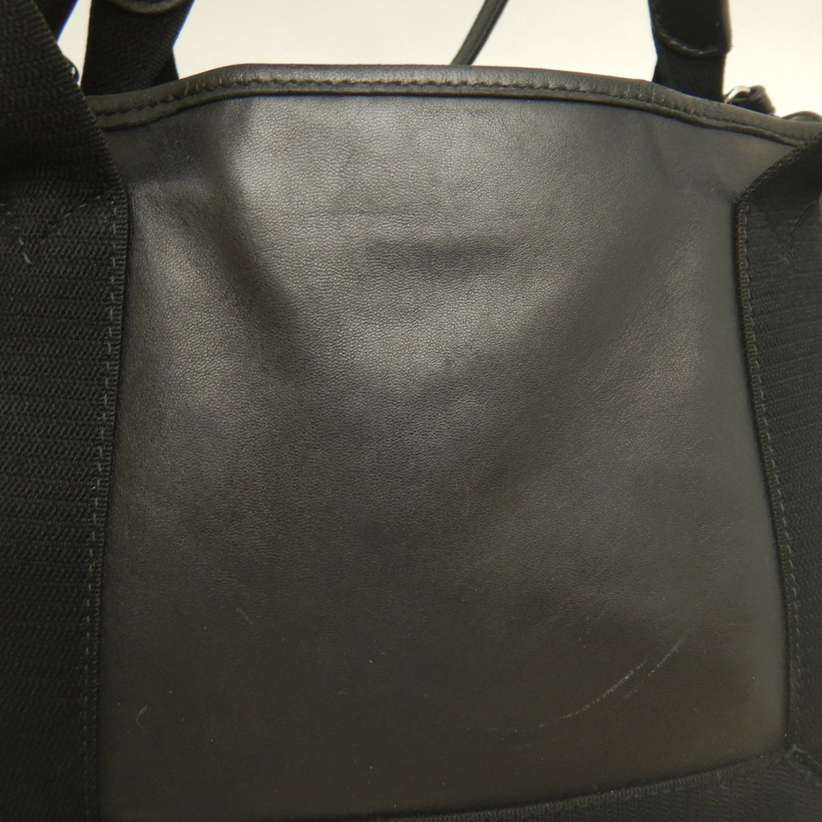 Balenciaga Black Leather Handbag Pouch (Pre-Owned)