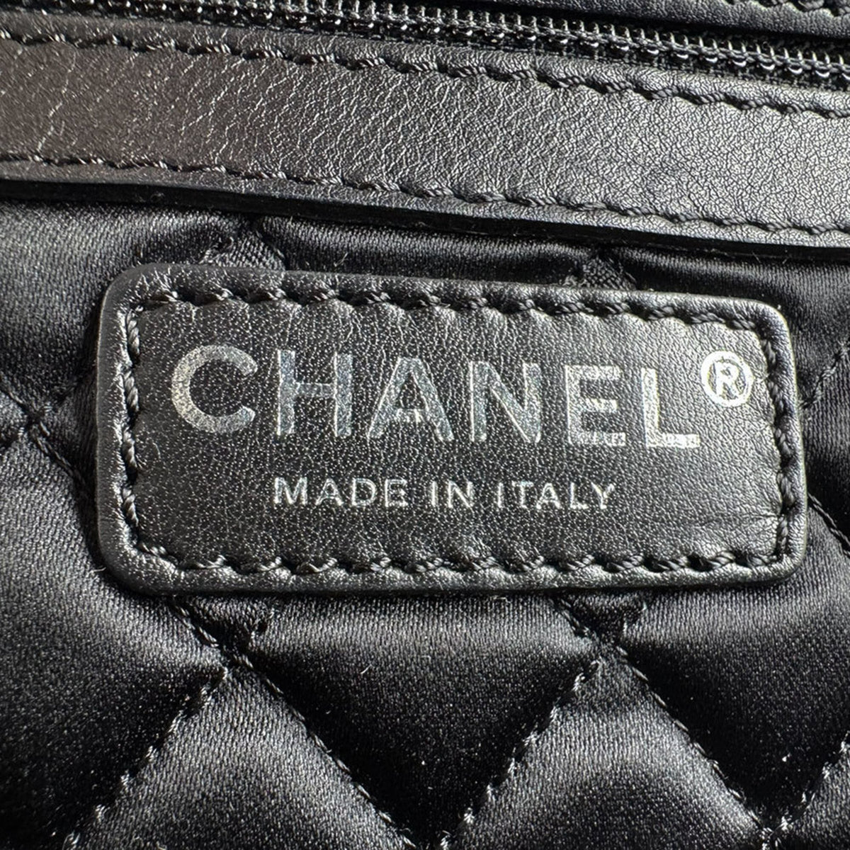 Chanel Brown Leather Handbag (Pre-Owned)