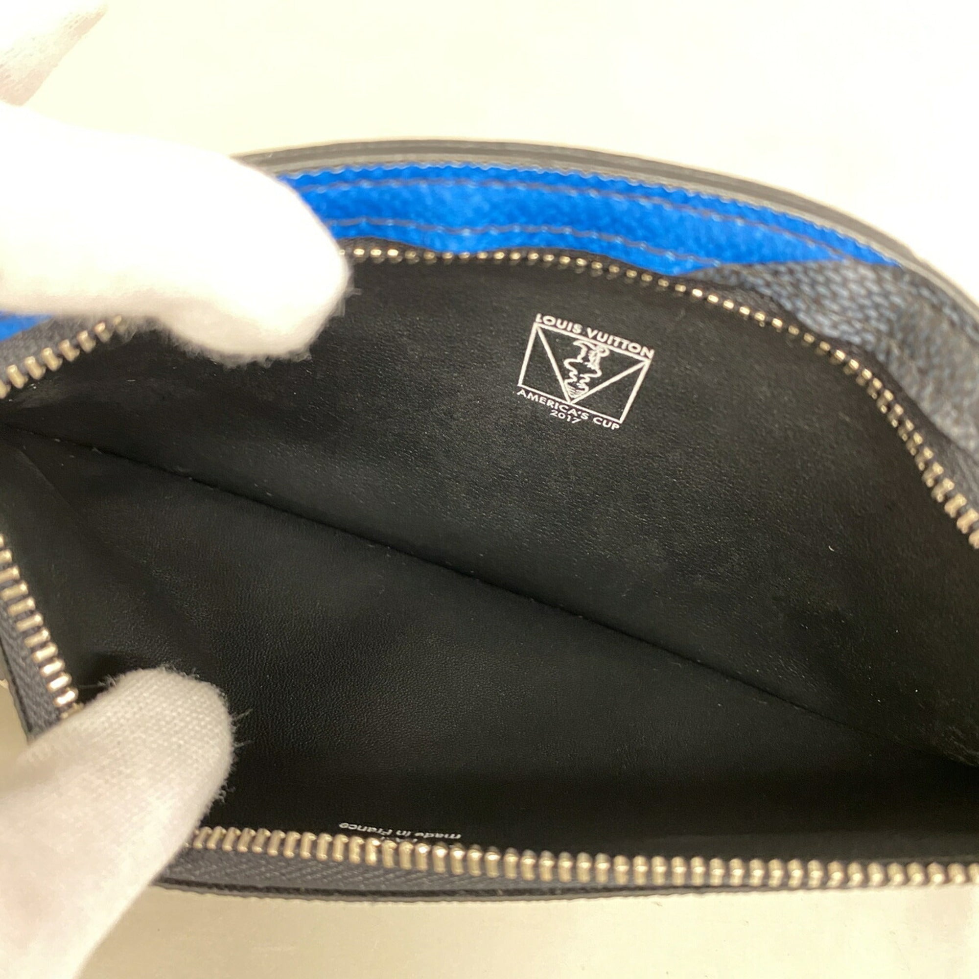 Louis Vuitton Black Pochette (Pre-Owned)