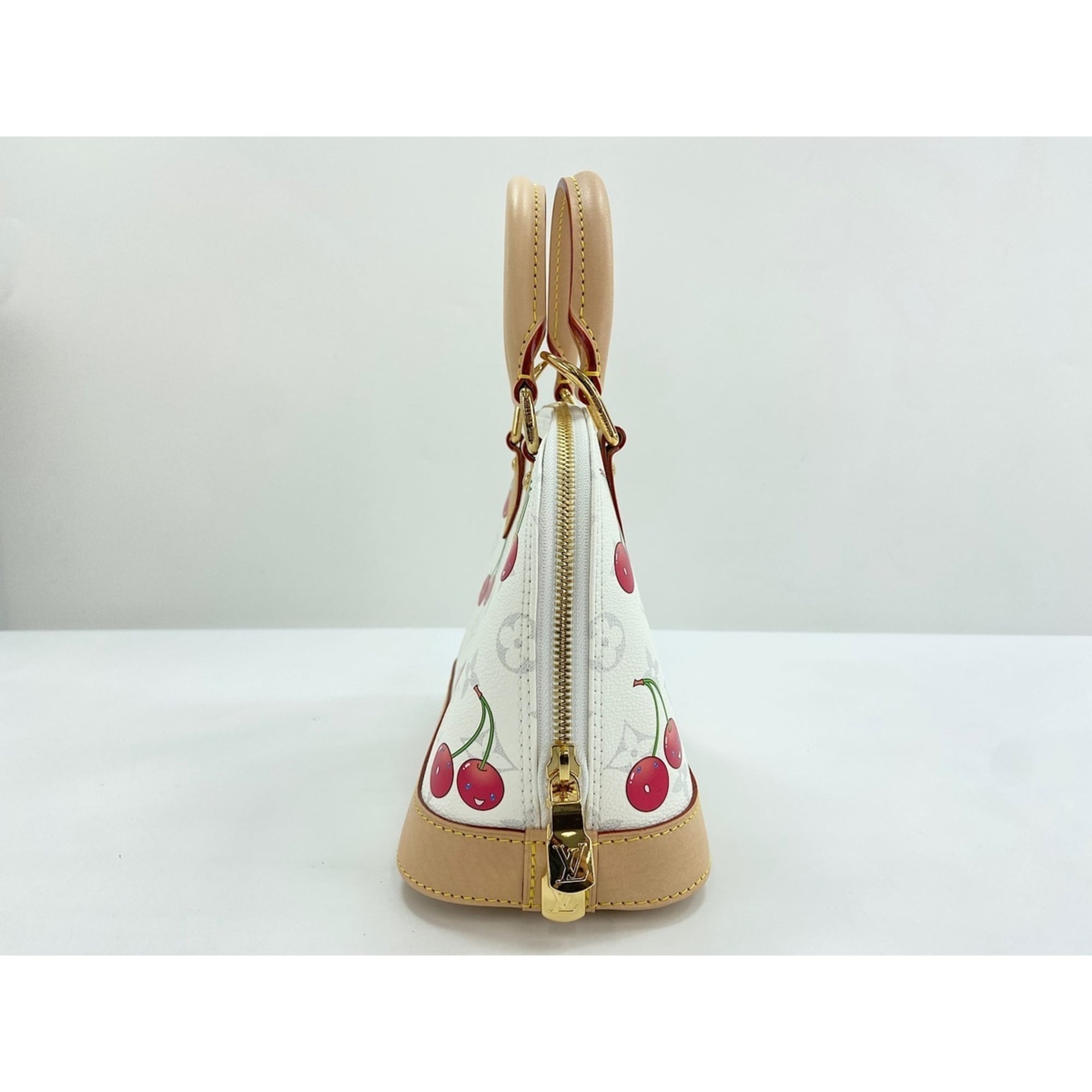Louis Vuitton White Handbag (Pre-Owned)