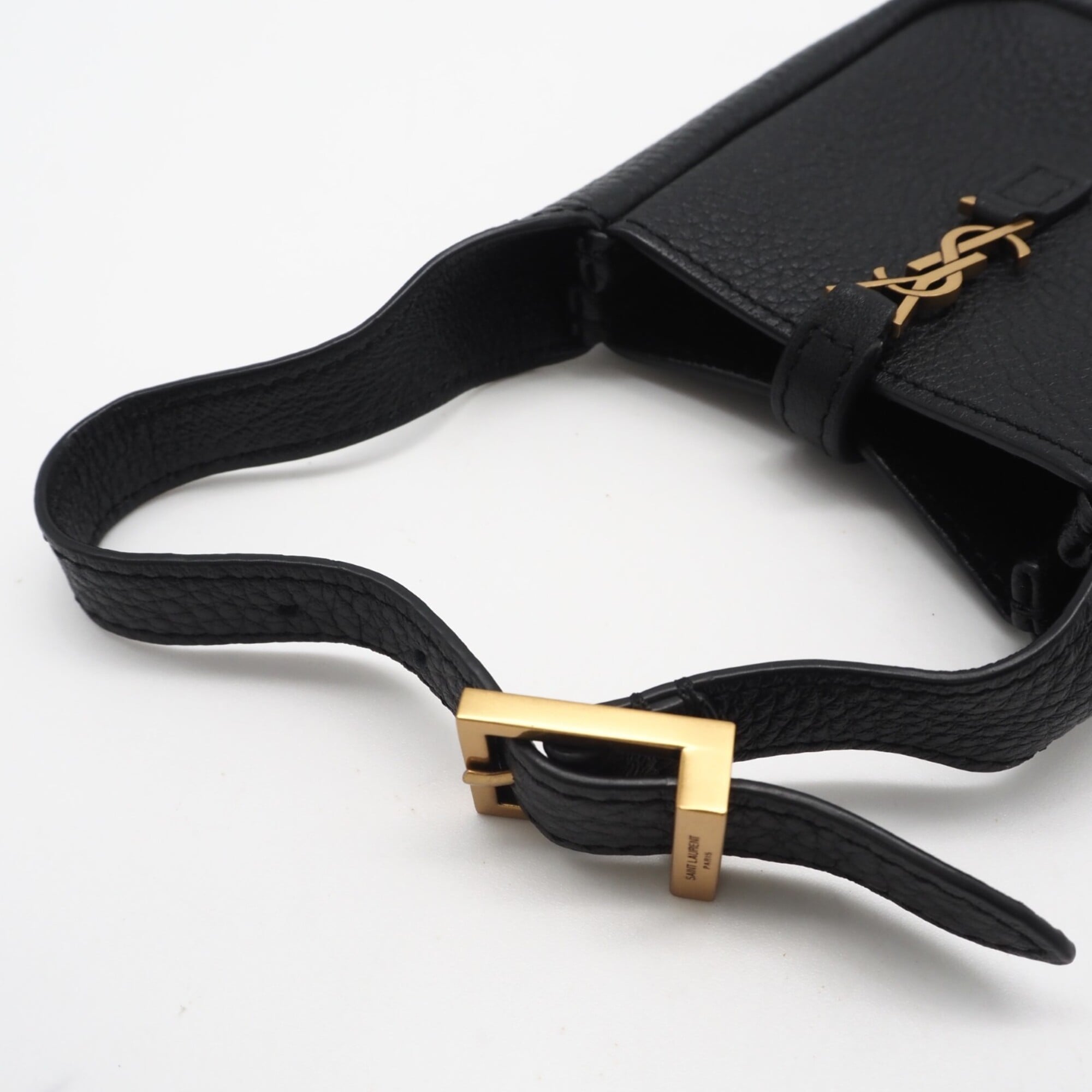 Yves Saint Laurent Black Leather Pouch (Pre-Owned)