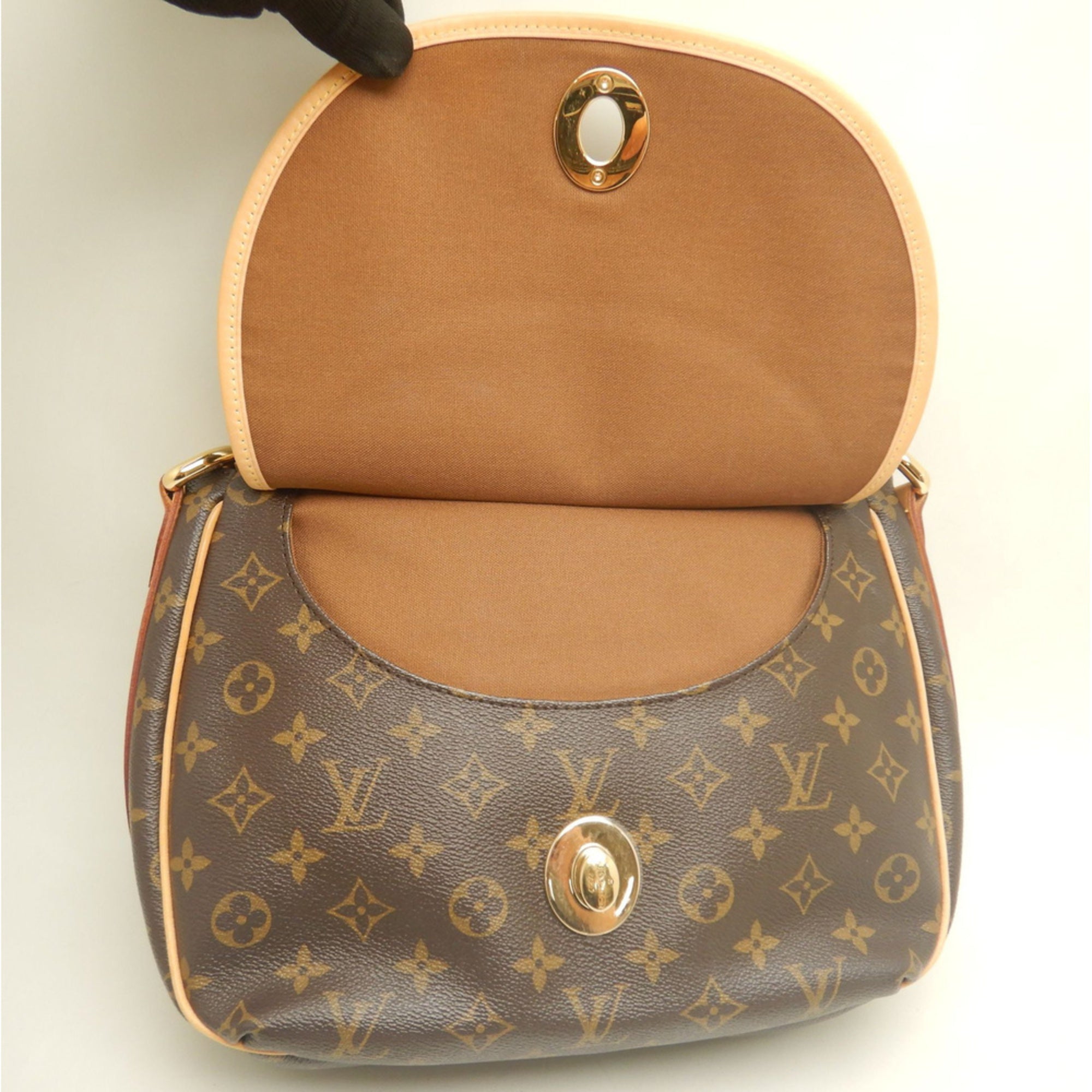 Louis Vuitton Brown Monogram Monogram Shoulder Bag (Pre-Owned)