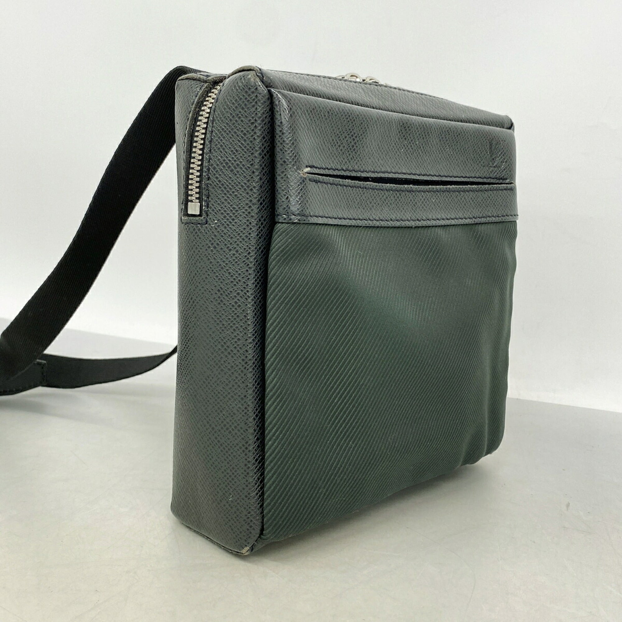 Louis Vuitton Ardoise Shoulder Bag (Pre-Owned)