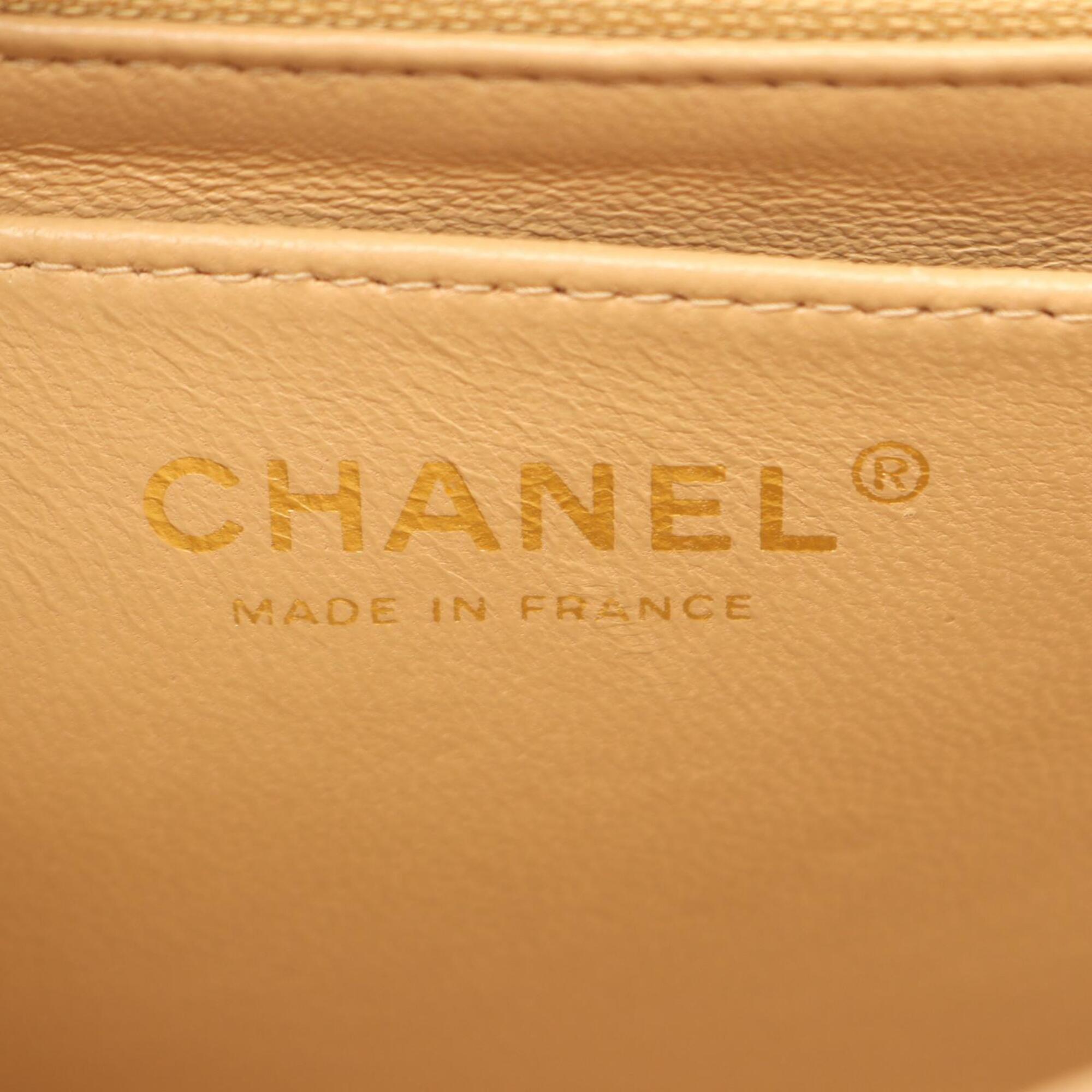 Chanel Beige Grained Calfskin Handbag Shoulder Bag (Pre-Owned)