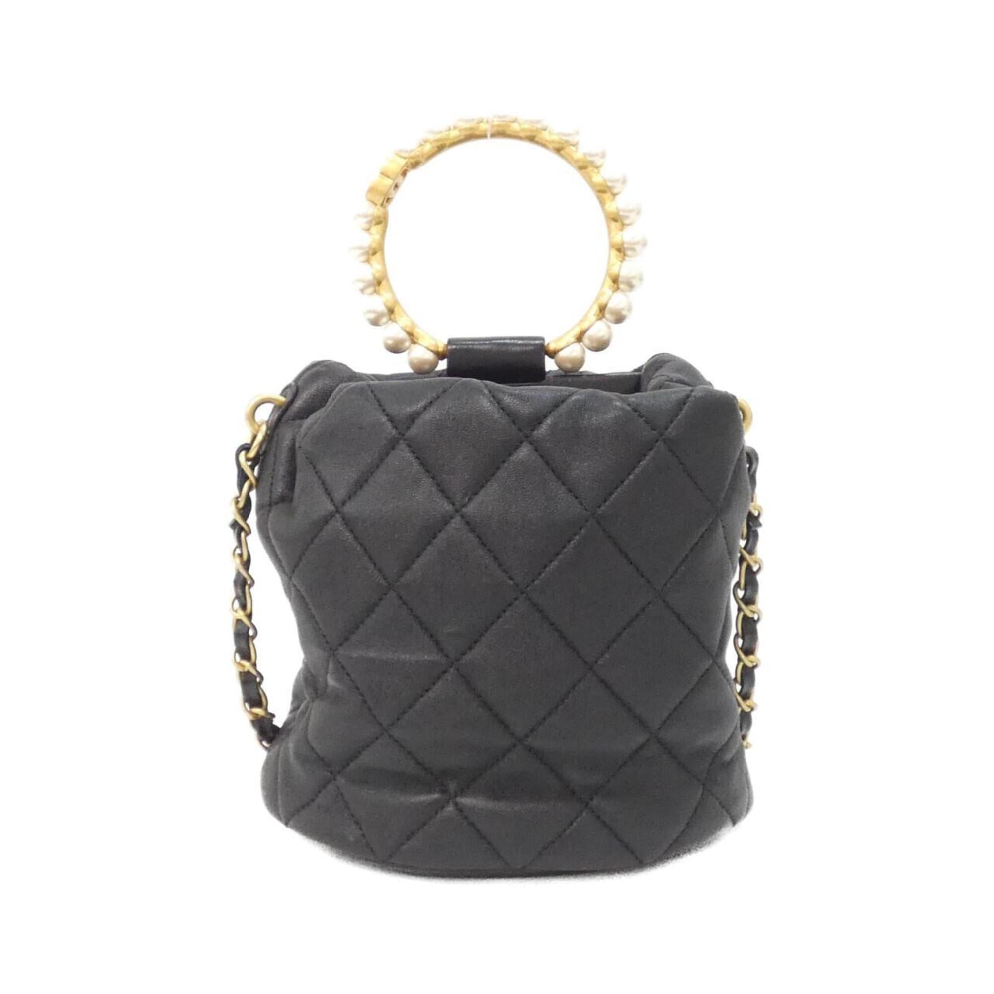 Chanel Black Leather Shoulder Bag (Pre-Owned)