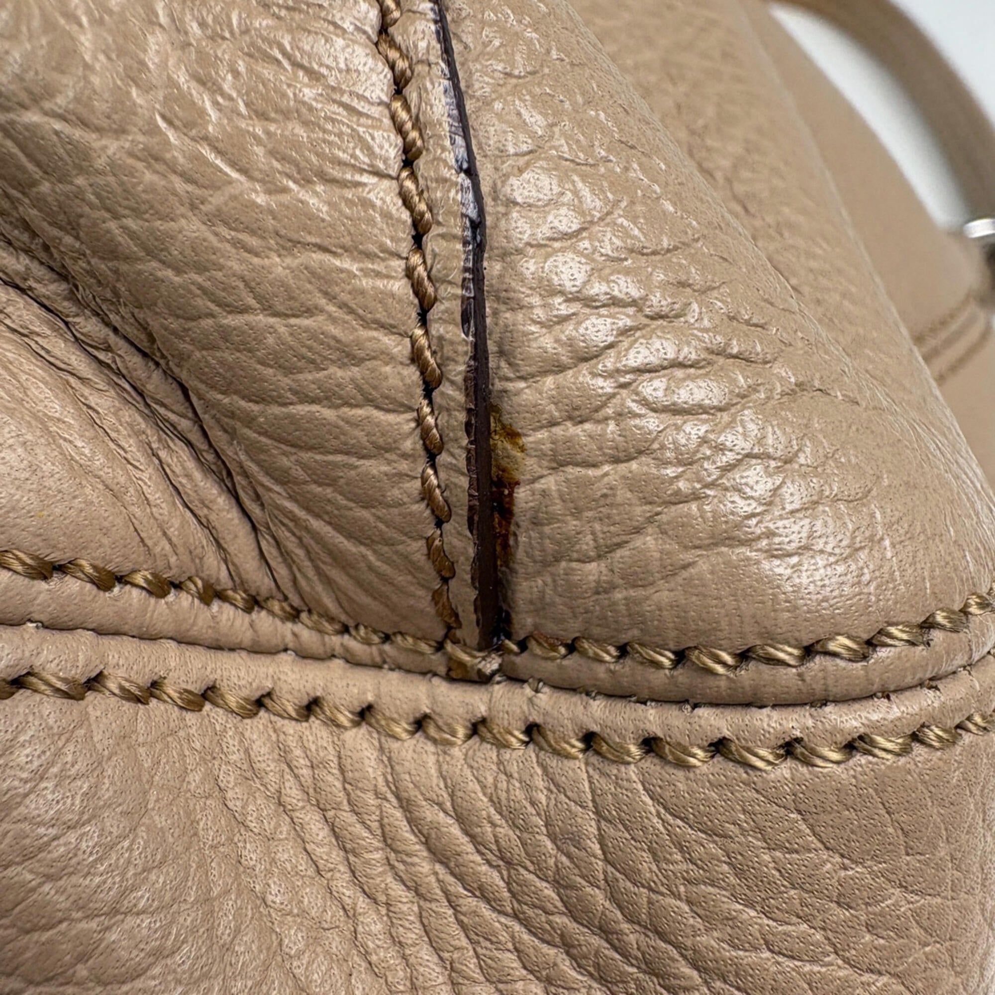 Cartier Beige Leather Shoulder Bag (Pre-Owned)