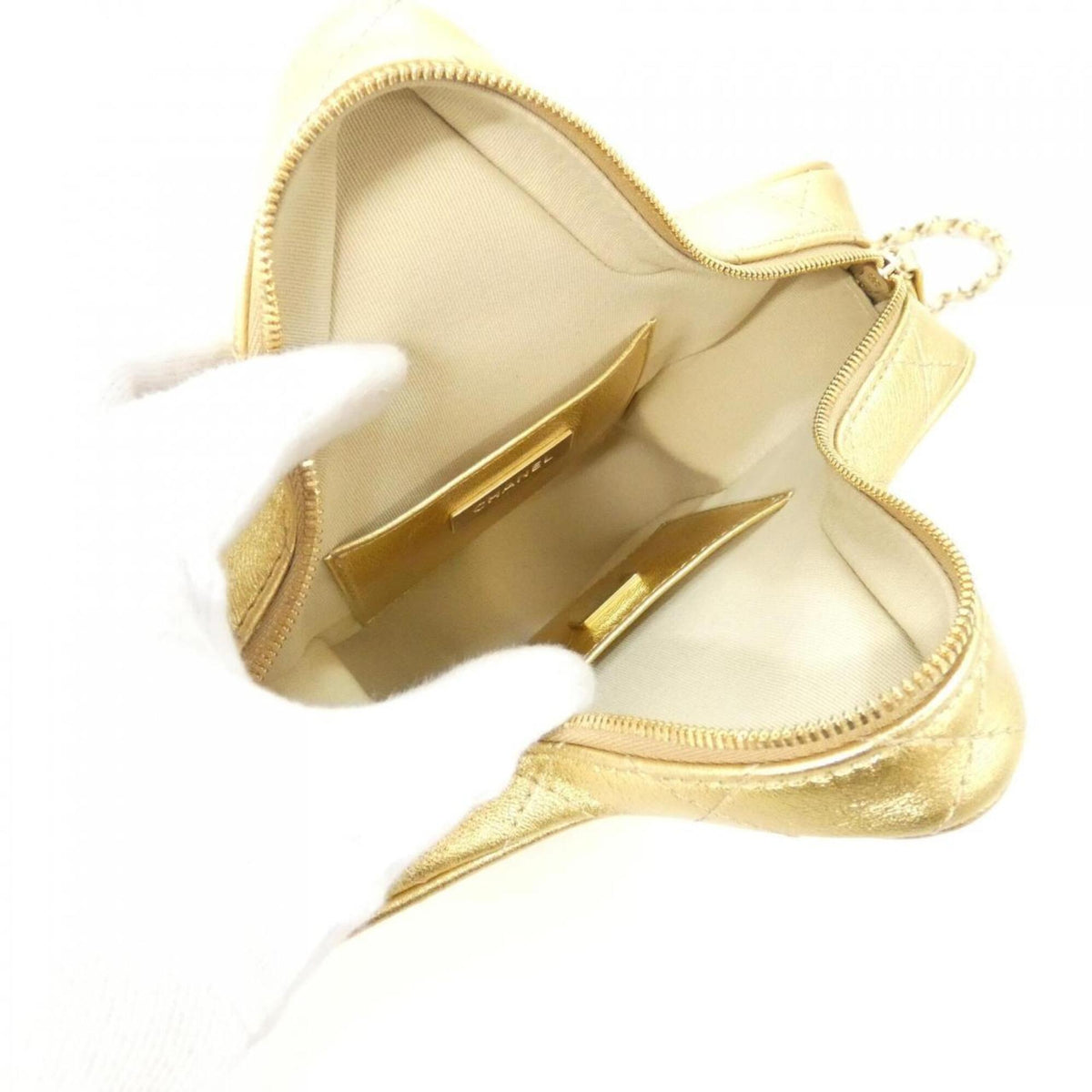 Chanel Gold Shoulder Bag (Pre-Owned)