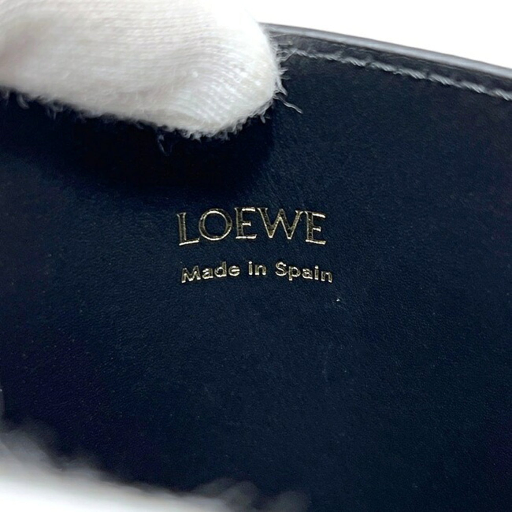 Loewe Black Leather Pochette Shoulder Bag (Pre-Owned)