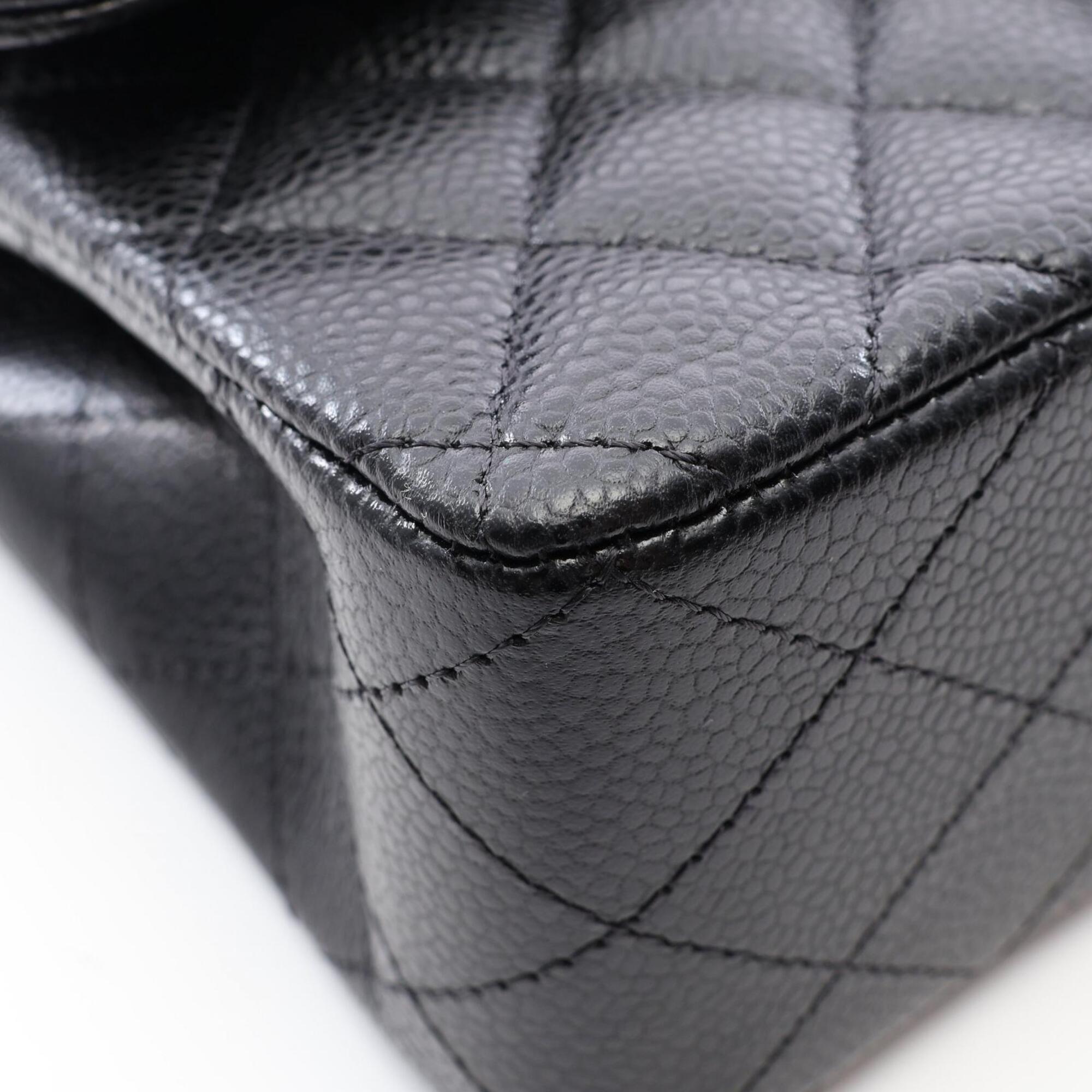 Chanel Black Grained Calfskin Handbag Shoulder Bag (Pre-Owned)
