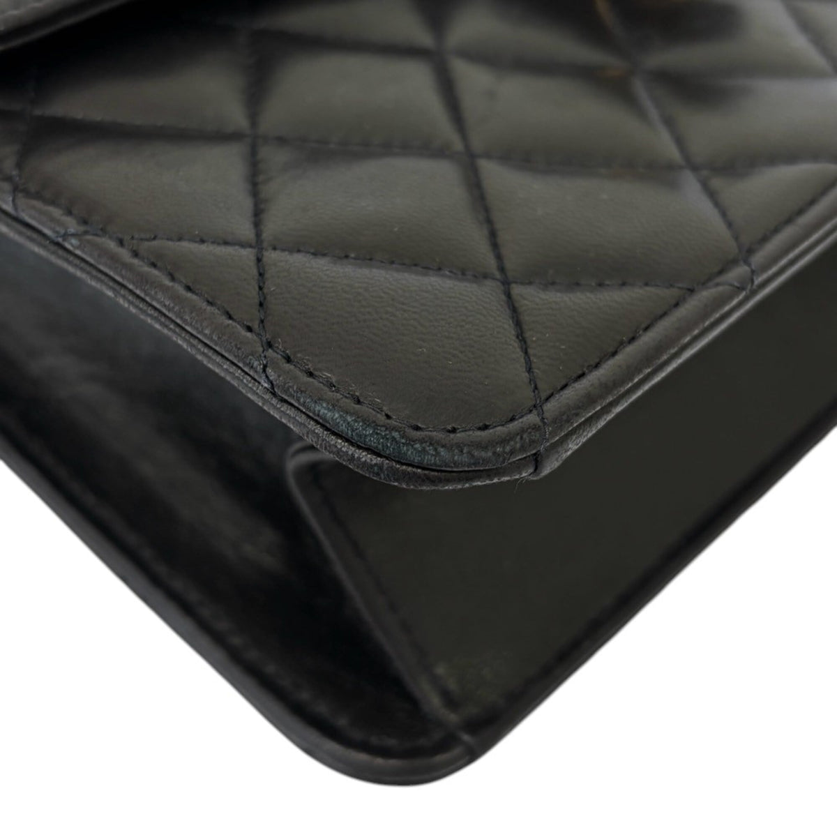 Chanel Black Shoulder Bag (Pre-Owned)