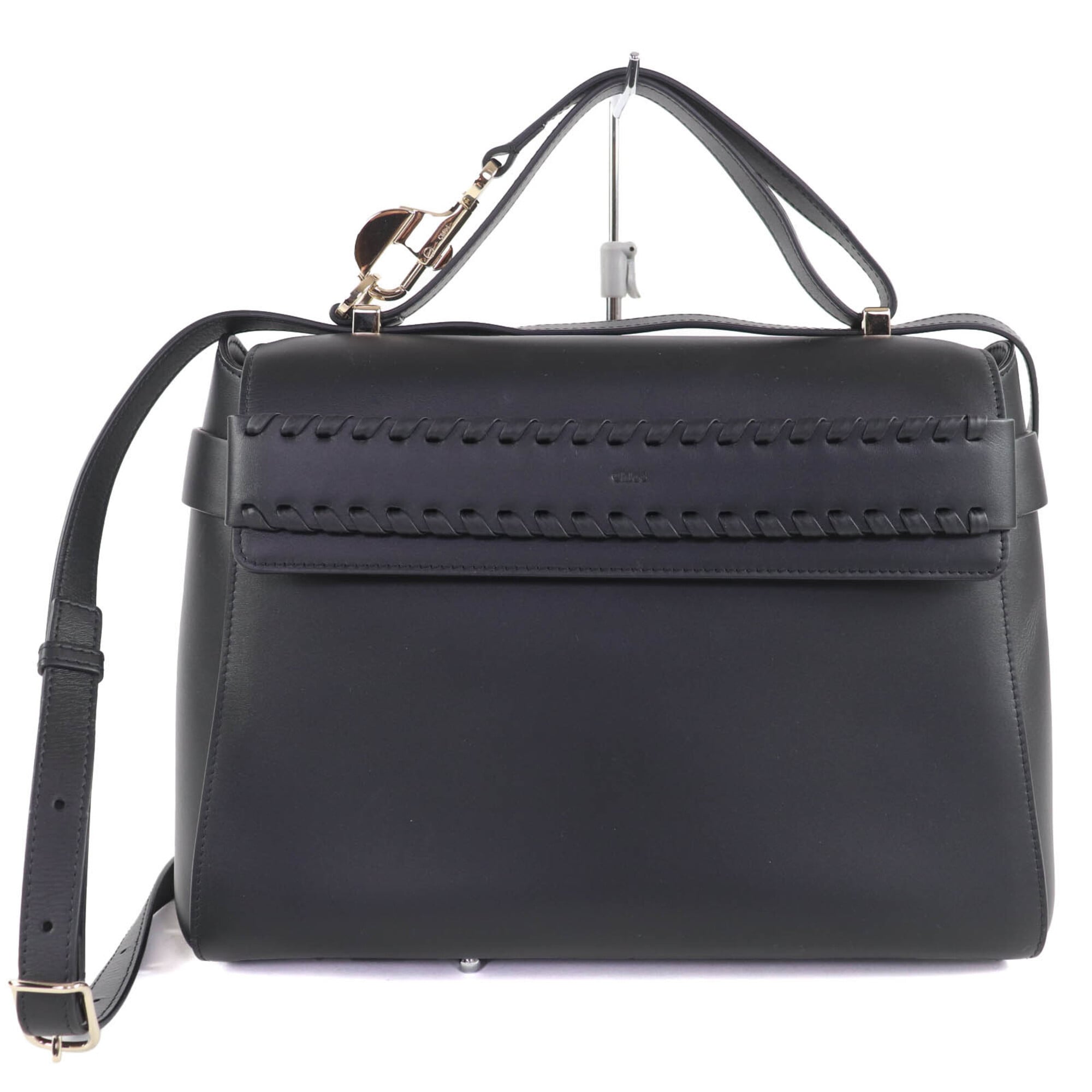 Chloé Black Leather Shoulder Bag (Pre-Owned)