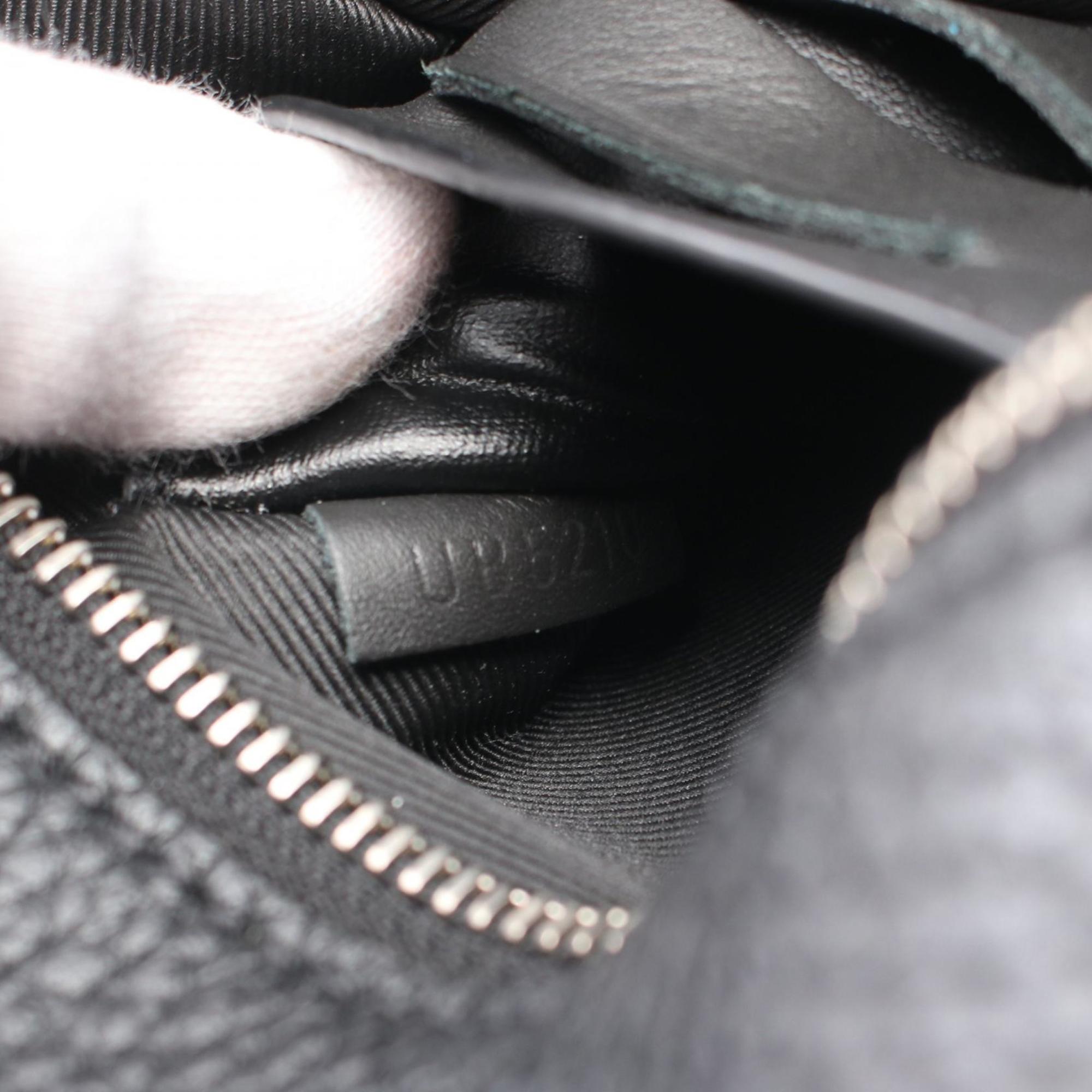 Louis Vuitton Black Leather Handbag (Pre-Owned)