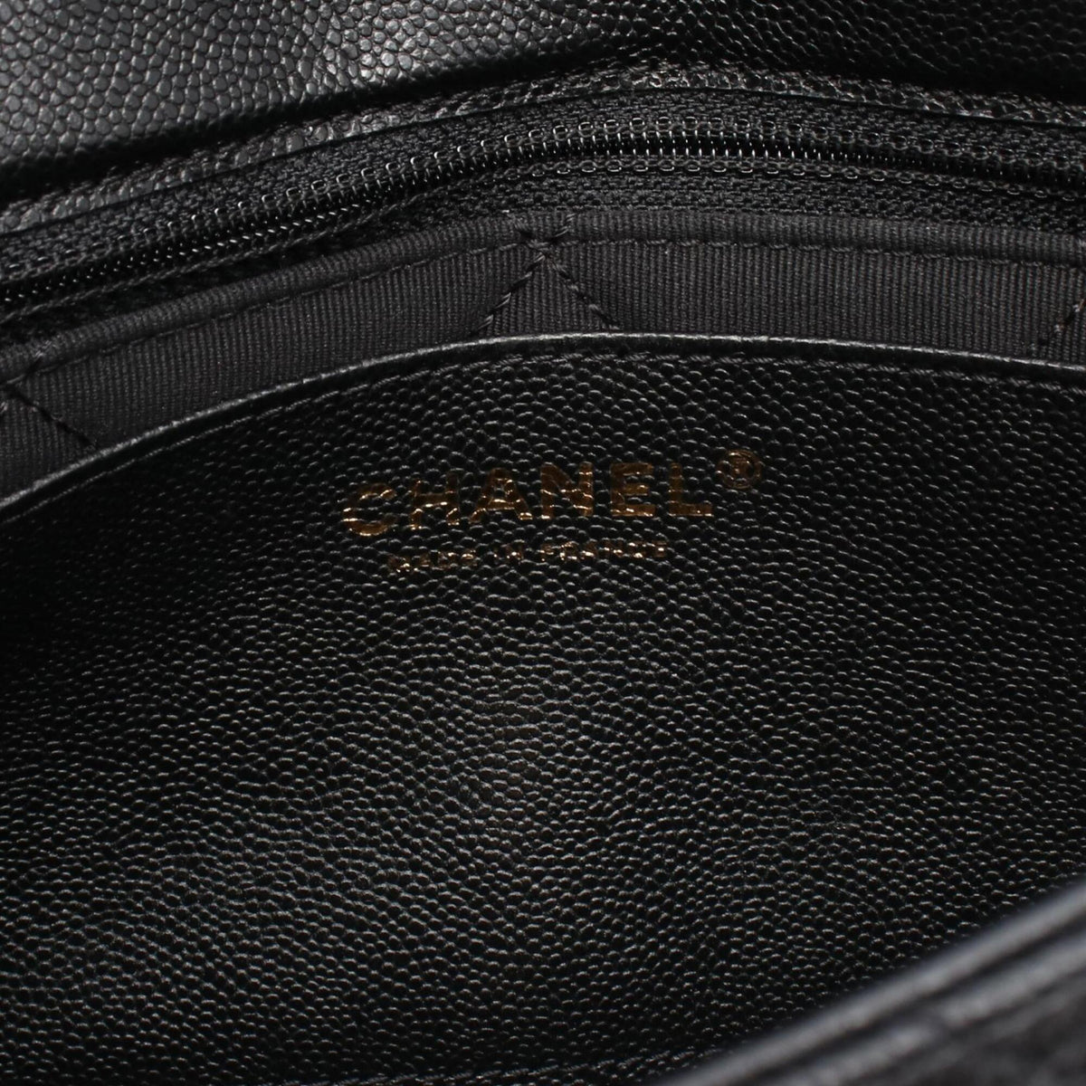 Chanel Black Grained Calfskin Handbag Shoulder Bag (Pre-Owned)