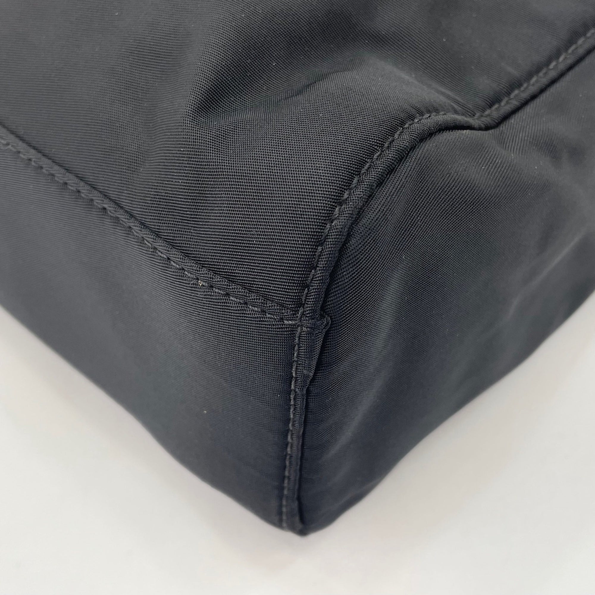Prada Black Shoulder Bag (Pre-Owned)