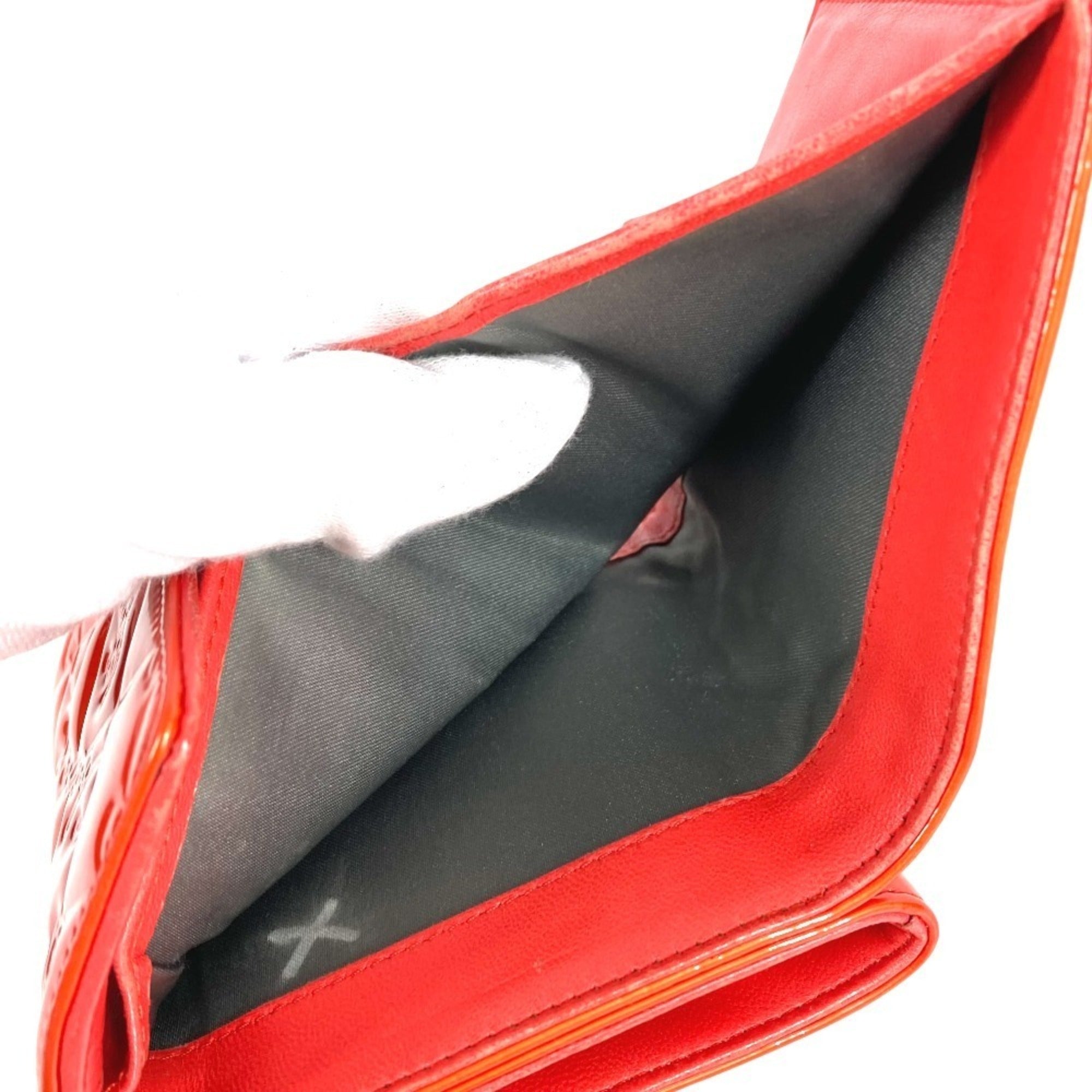 Chanel Orange Red Color Patent Leather Wallet (Tri-Fold) (Pre-Owned)