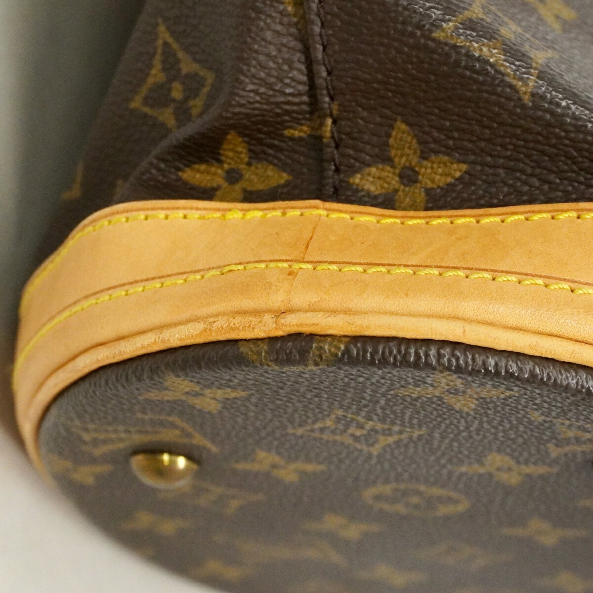 Louis Vuitton Brown Tote Bag (Pre-Owned)