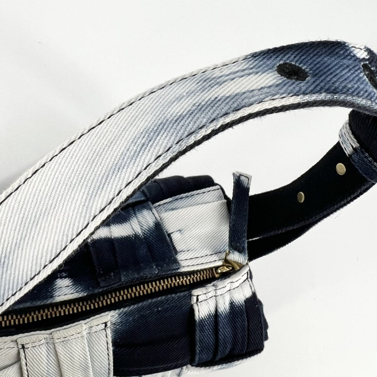 Bottega Veneta Navy White Denim Shoulder Bag (Pre-Owned)