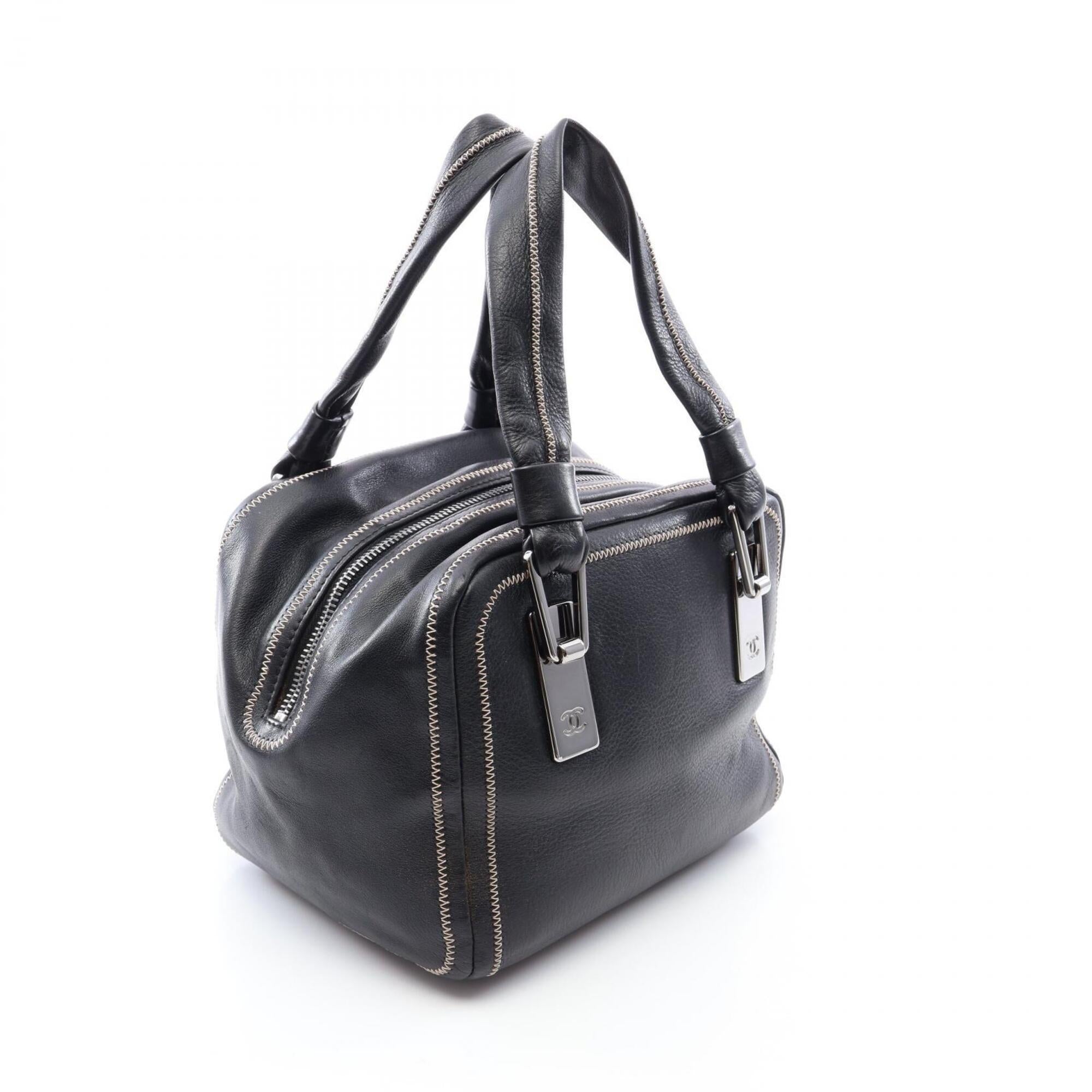 Chanel Black Leather Handbag (Pre-Owned)