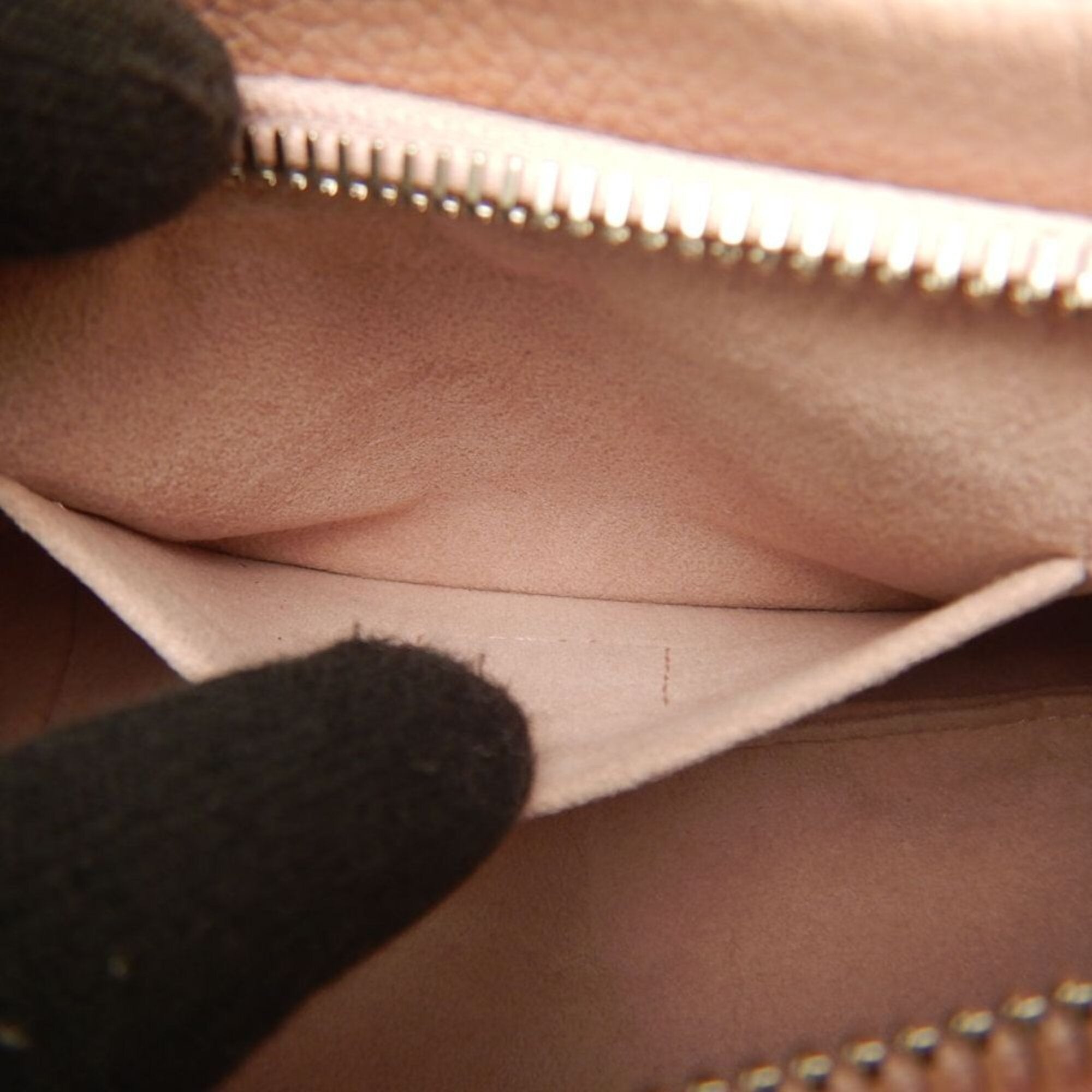 Louis Vuitton Mahina Magnolia Mahina Leather Shoulder Bag (Pre-Owned)