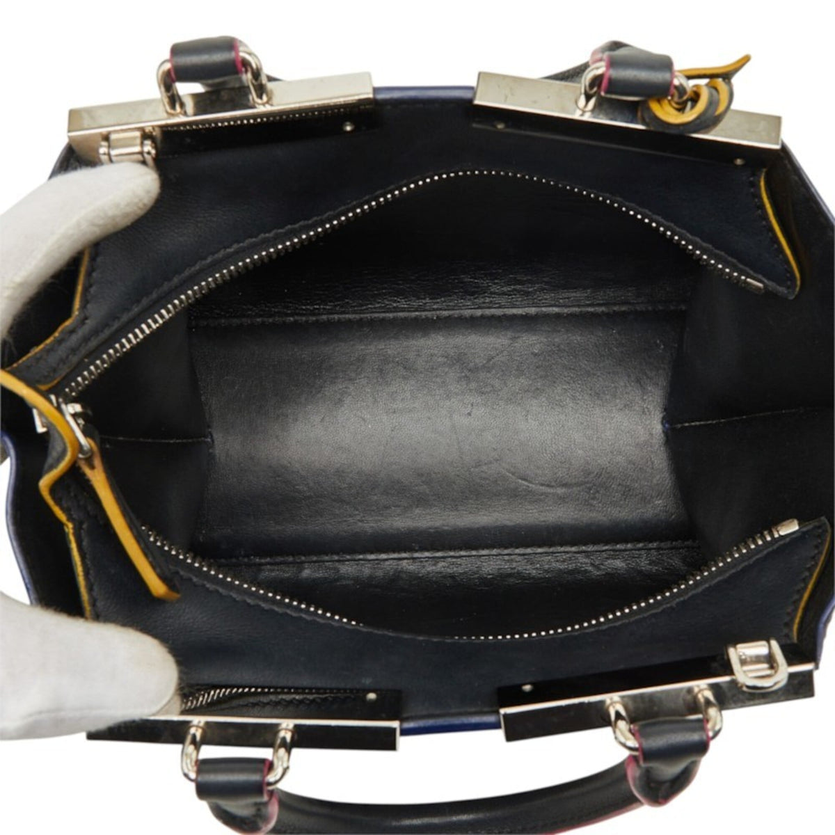 Fendi Black Leather Handbag Shoulder Bag (Pre-Owned)